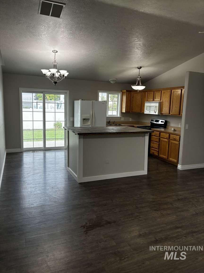 445 Hansen Ave, Burley, Idaho 83318, 3 Bedrooms, 2 Bathrooms, Residential For Sale, Price $295,000, 98960792