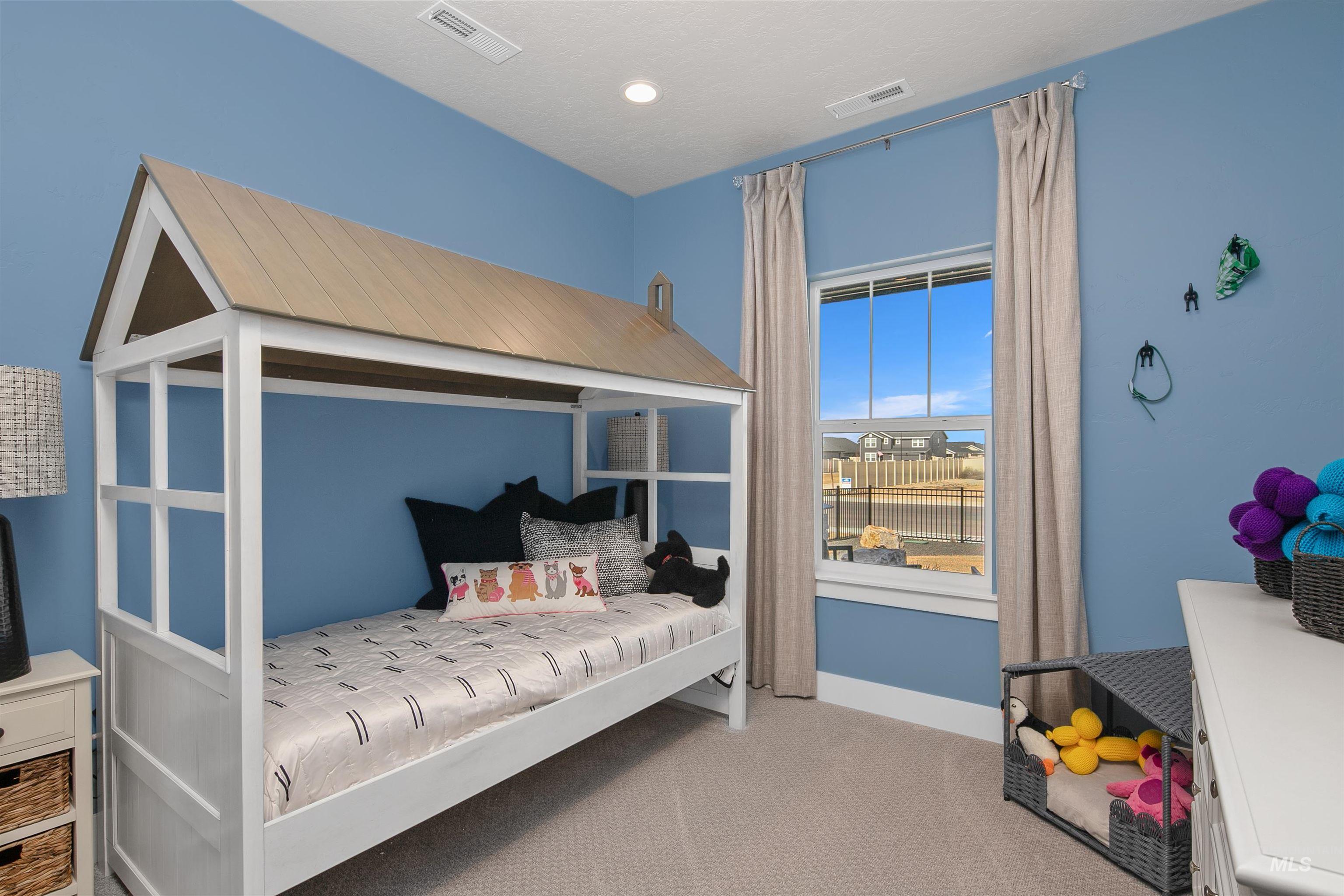 19329 Snowyside Way, Caldwell, Idaho 83605, 3 Bedrooms, 2 Bathrooms, Residential For Sale, Price $367,990, 98960805