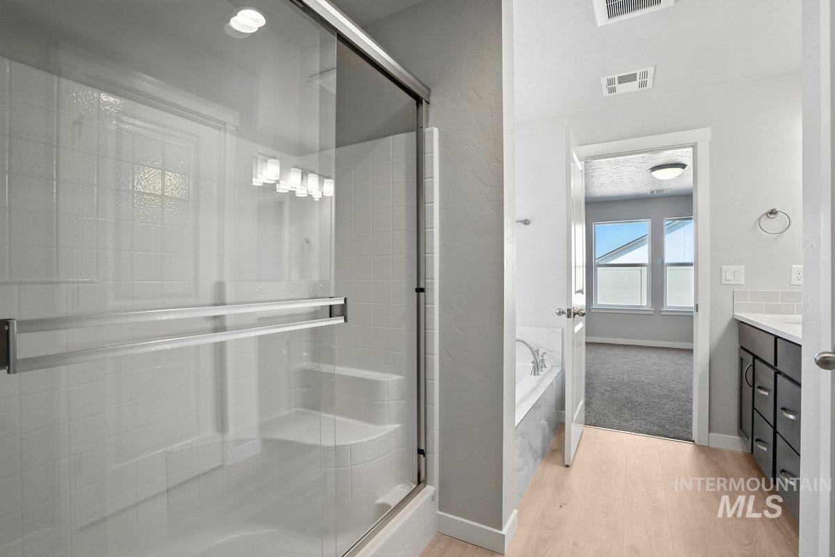 19367 Snowyside Way, Caldwell, Idaho 83605, 3 Bedrooms, 2 Bathrooms, Residential For Sale, Price $367,990, 98960808