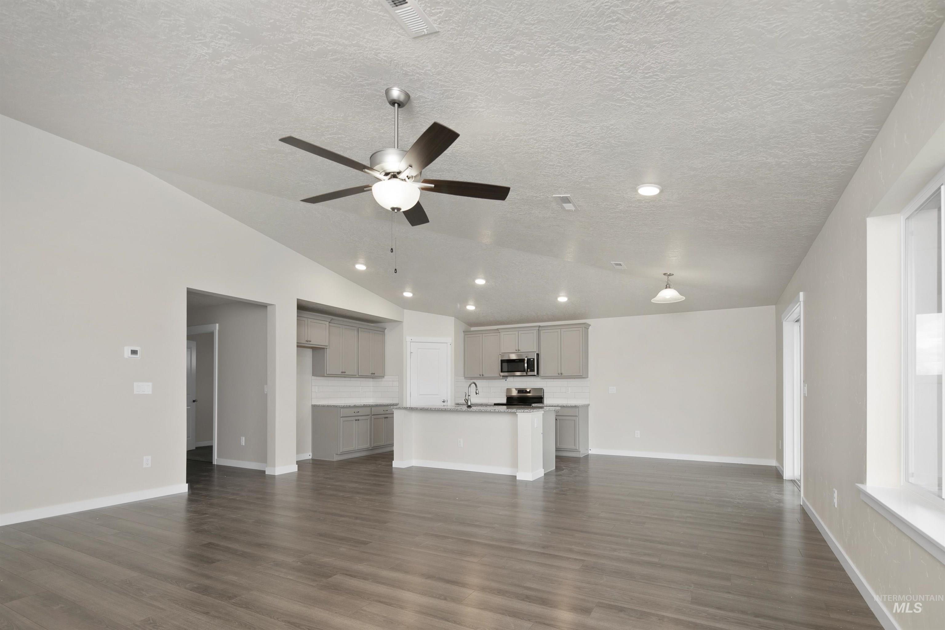 19354 Snowyside Way, Caldwell, Idaho 83605, 3 Bedrooms, 2.5 Bathrooms, Residential For Sale, Price $427,990, 98960813