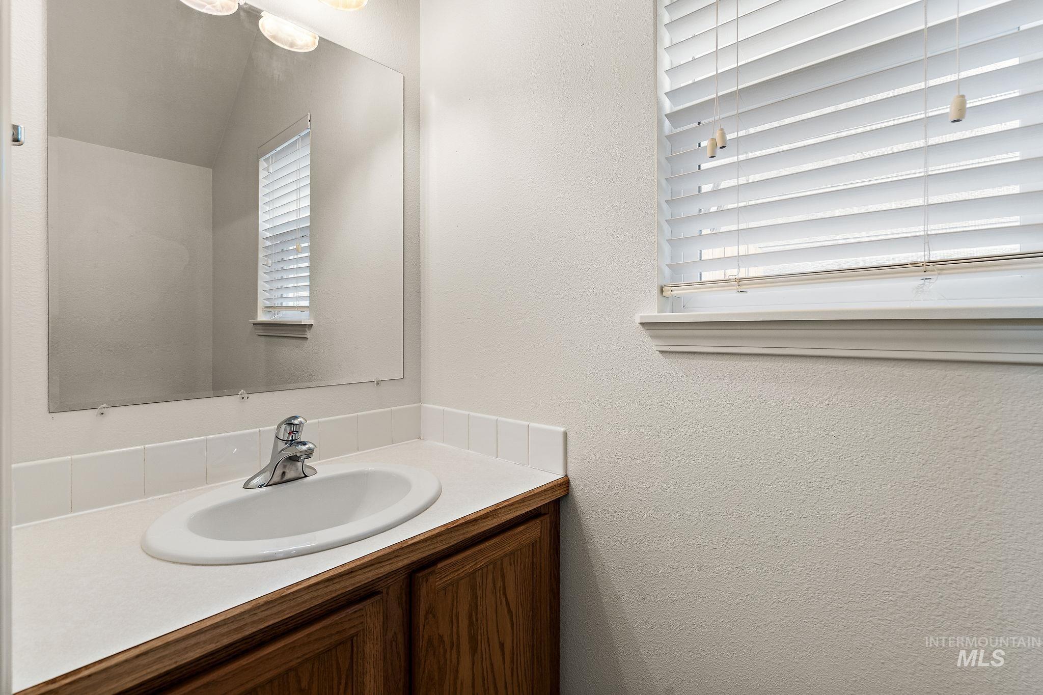 2864 W Lemhi Street, Boise, Idaho 83705, 2 Bedrooms, 2.5 Bathrooms, Residential For Sale, Price $375,000, 98960839