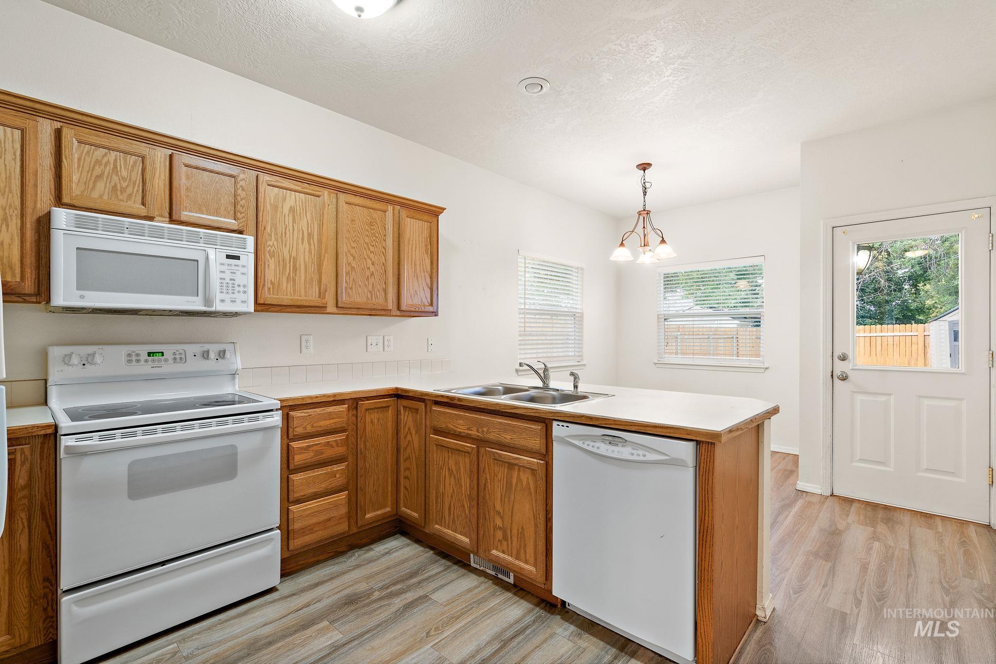 2864 W Lemhi Street, Boise, Idaho 83705, 2 Bedrooms, 2.5 Bathrooms, Residential For Sale, Price $375,000, 98960839
