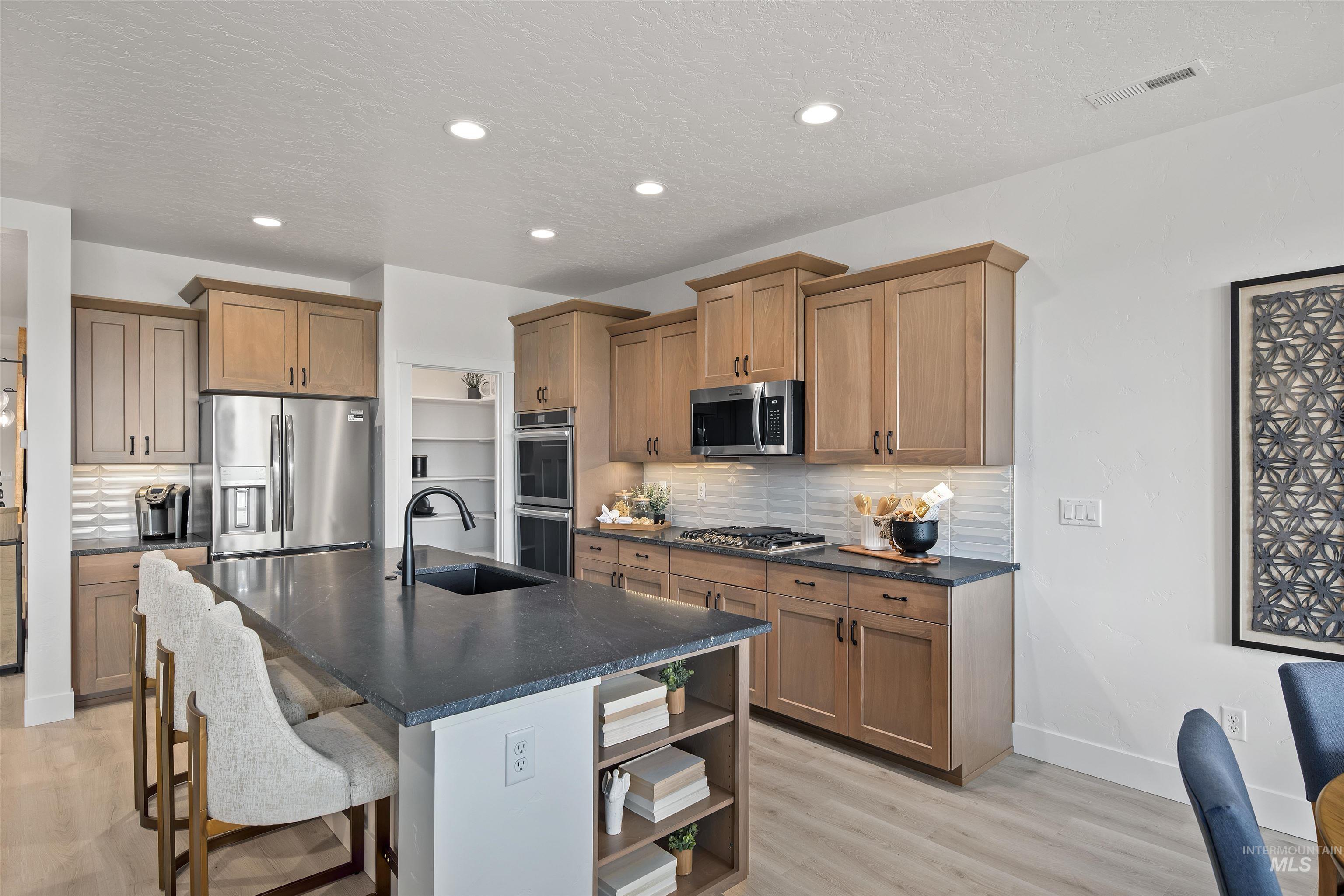 6126 W Parachute Dr, Meridian, Idaho 83646, 4 Bedrooms, 3 Bathrooms, Residential For Sale, Price $526,990, 98960848