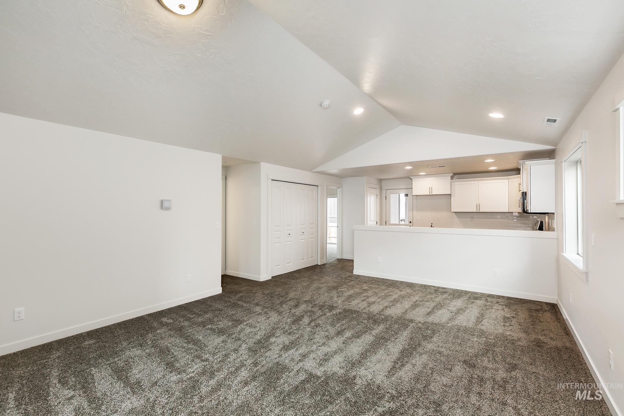 523 Brads Place, Twin Falls, Idaho 83301, 2 Bedrooms, 2 Bathrooms, Residential For Sale, Price $299,990, 98960851