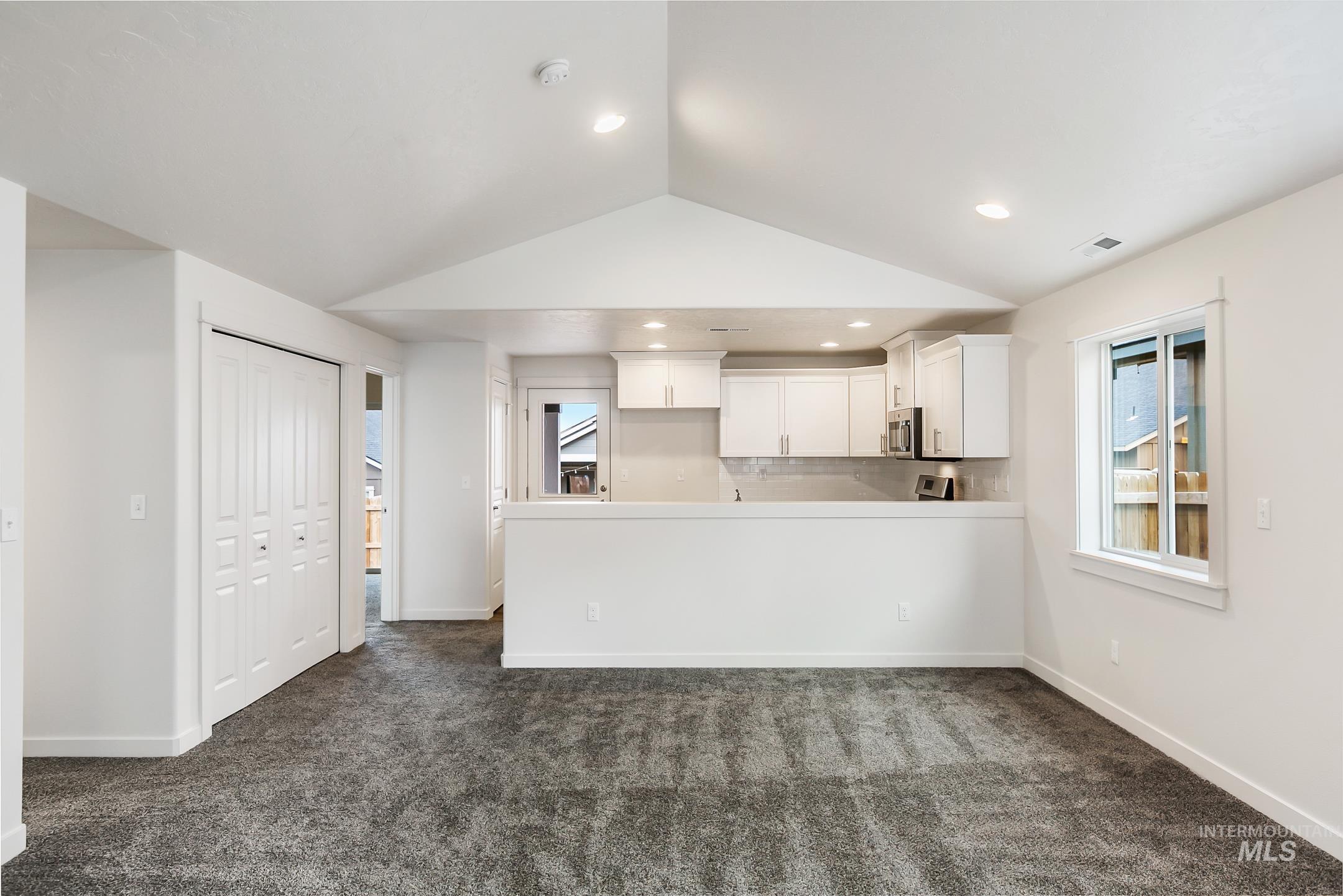 523 Brads Place, Twin Falls, Idaho 83301, 2 Bedrooms, 2 Bathrooms, Residential For Sale, Price $299,990, 98960851