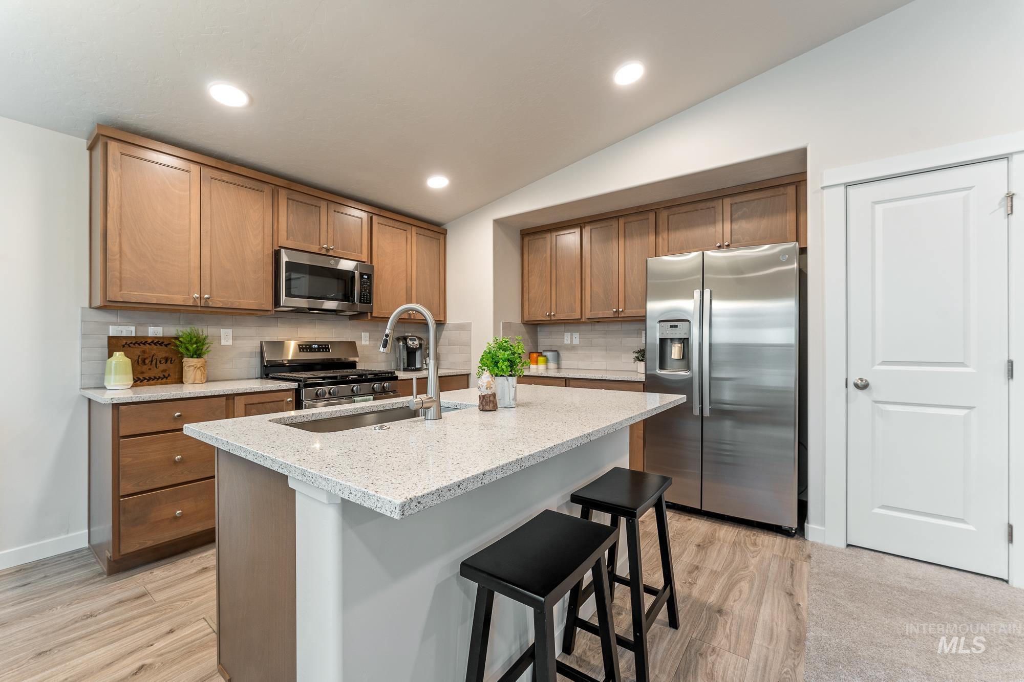 512 Brads Place, Twin Falls, Idaho 83301, 3 Bedrooms, 2.5 Bathrooms, Residential For Sale, Price $330,990, 98960856