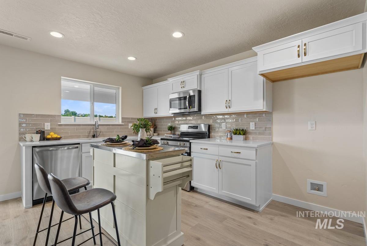 1978 Carlow Street, Middleton, Idaho 83644, 4 Bedrooms, 2.5 Bathrooms, Residential For Sale, Price $419,990, 98960857