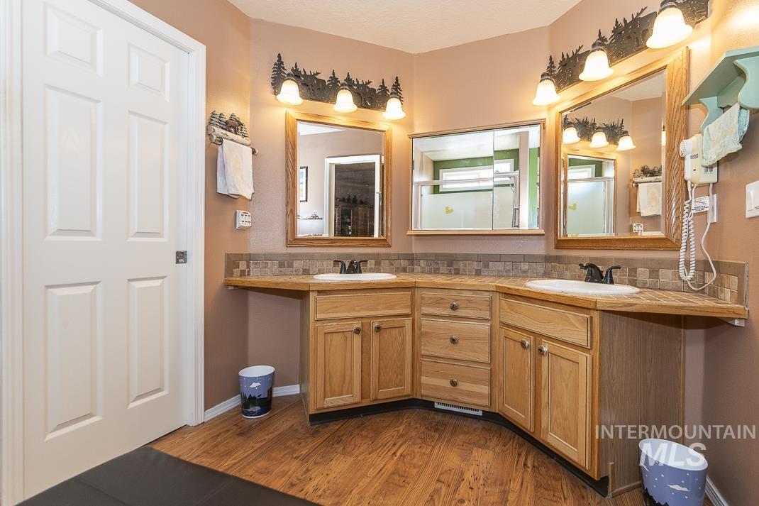 3620 S Oxbow Dr, Nampa, Idaho 83686, 3 Bedrooms, 2 Bathrooms, Residential For Sale, Price $409,900, 98960860