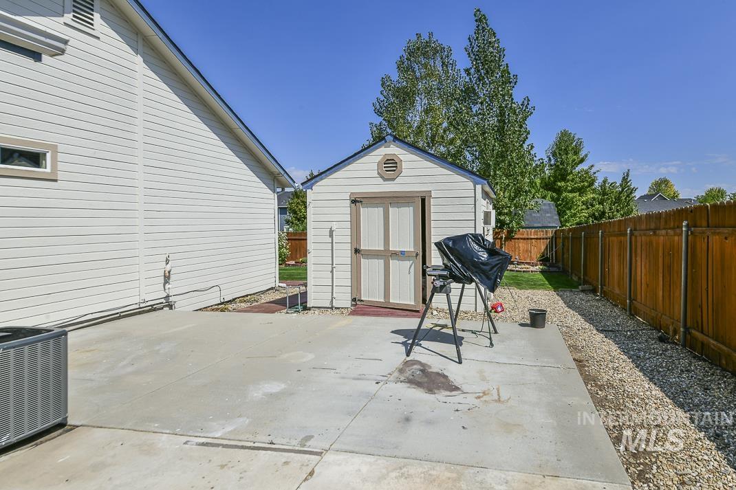 3620 S Oxbow Dr, Nampa, Idaho 83686, 3 Bedrooms, 2 Bathrooms, Residential For Sale, Price $409,900, 98960860