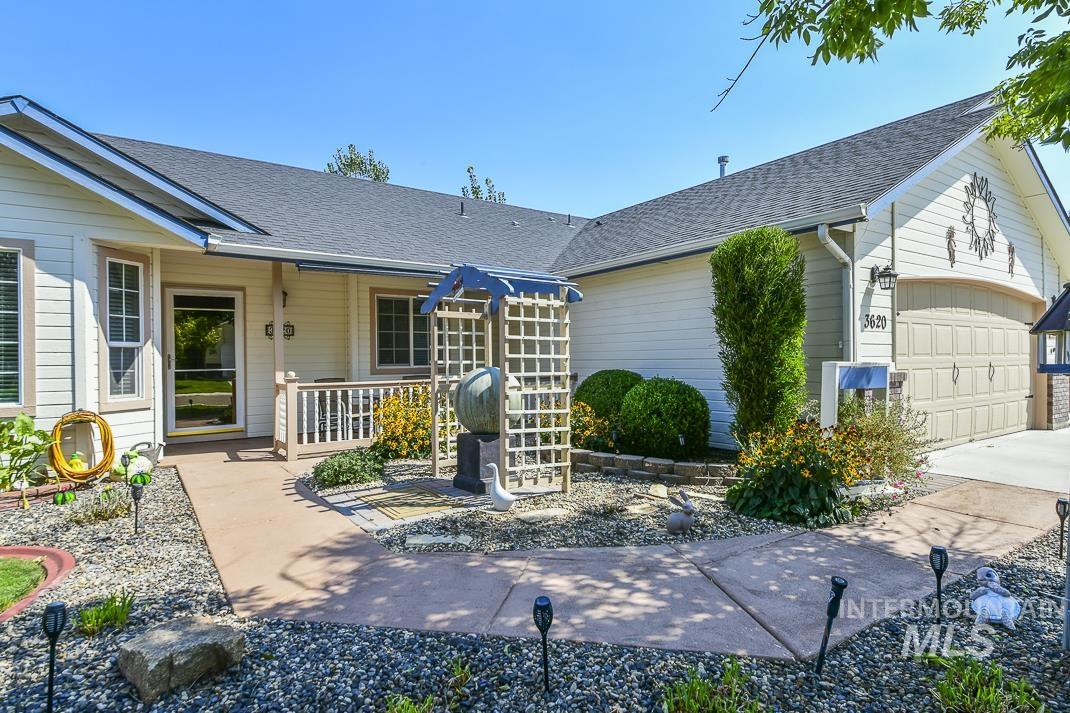 3620 S Oxbow Dr, Nampa, Idaho 83686, 3 Bedrooms, 2 Bathrooms, Residential For Sale, Price $409,900, 98960860
