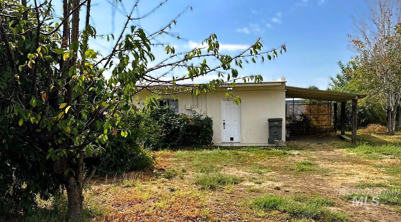 View of side of home