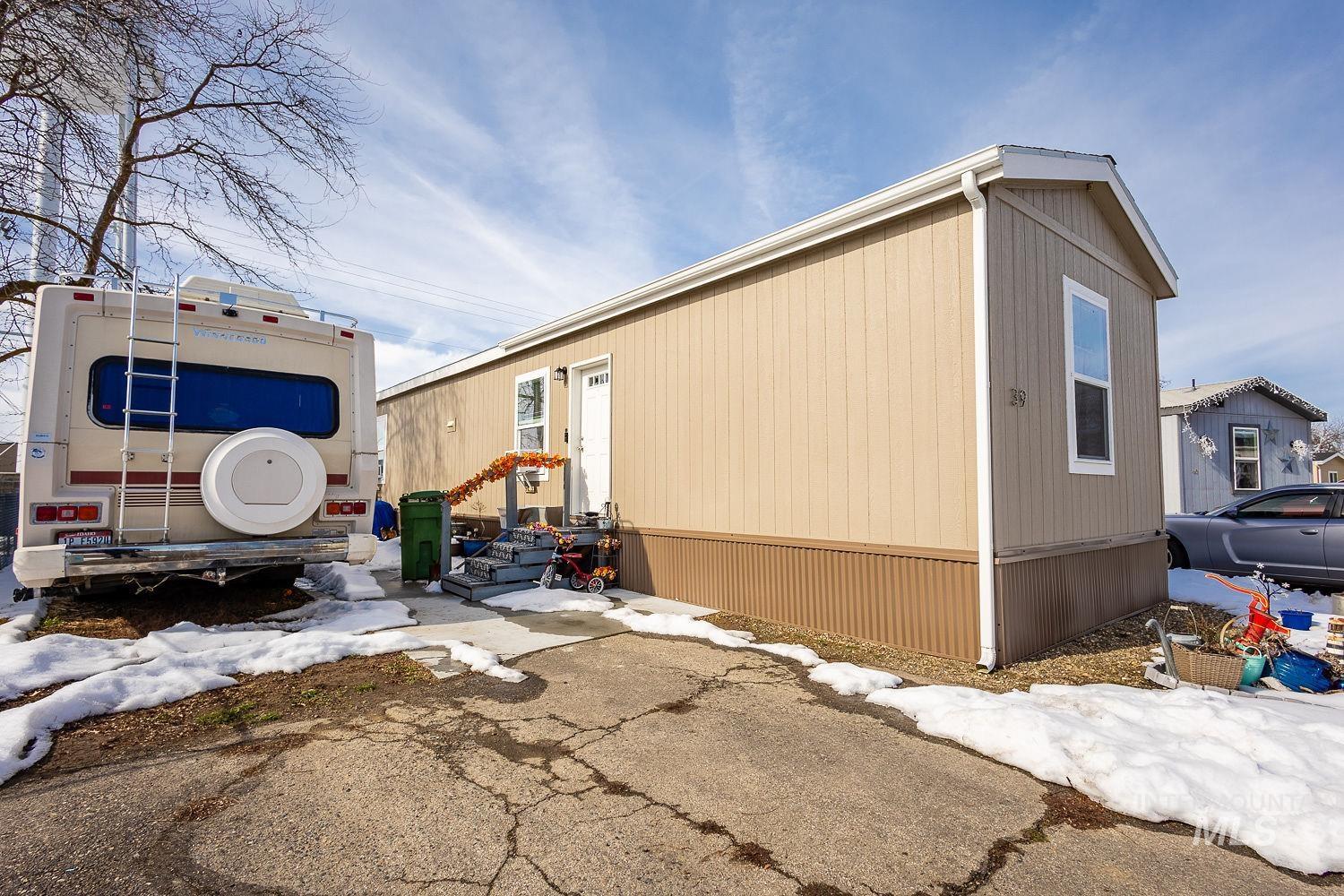 100 NW 16th St, Fruitland, Idaho 83619, 2 Bedrooms, 2 Bathrooms, Residential For Sale, Price $79,000, 98960891