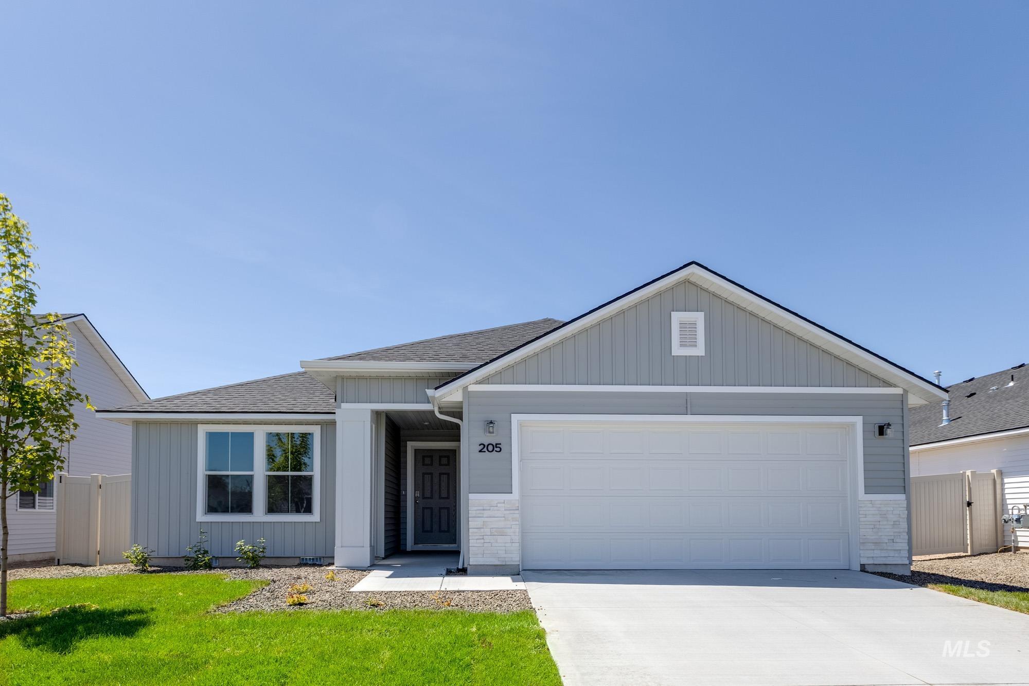 229 N Cranesbill Ave, Kuna, Idaho 83634, 3 Bedrooms, 2 Bathrooms, Residential For Sale, Price $440,990, 98960902