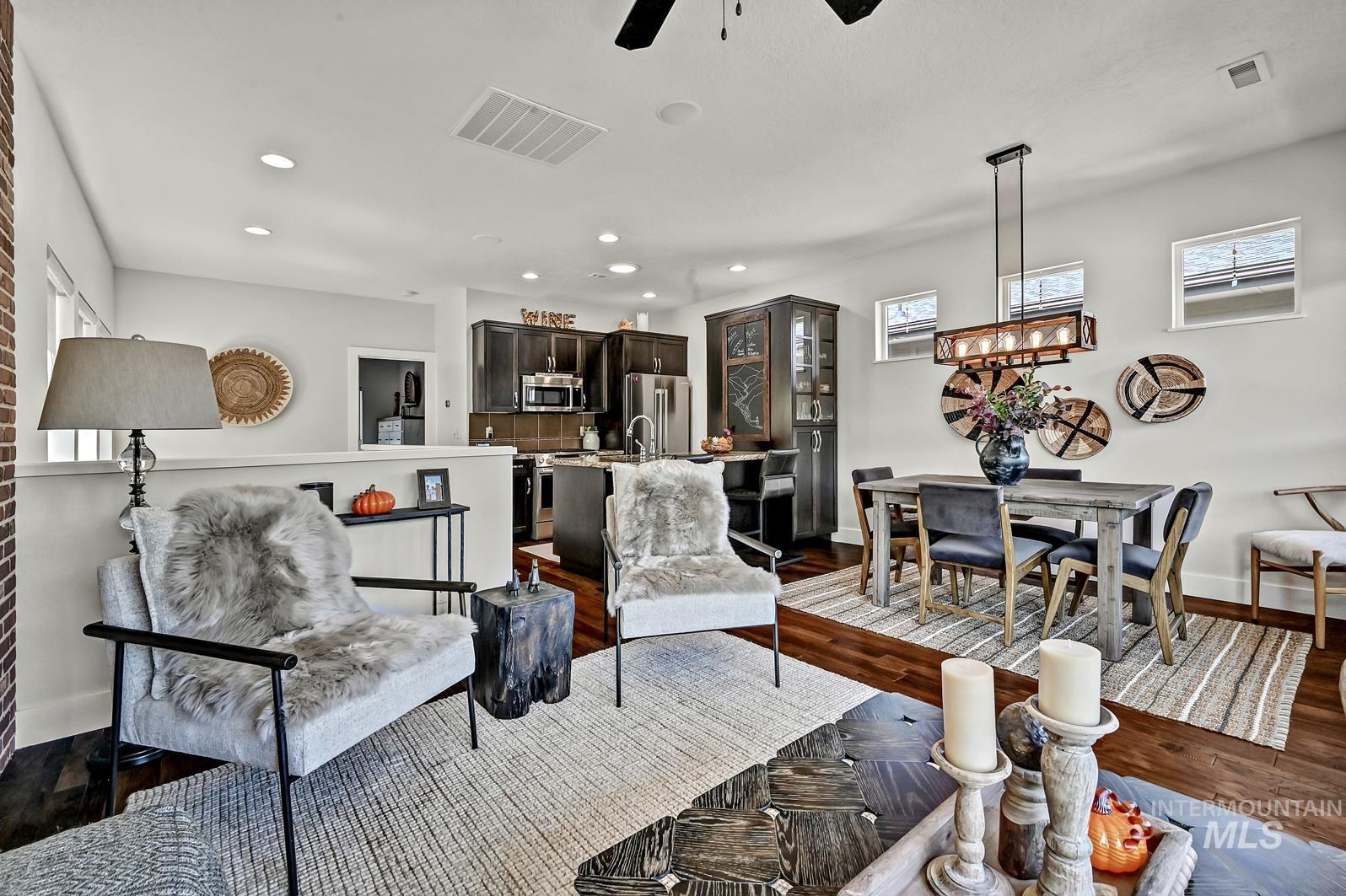 3167 S Rookery Lane, Boise, Idaho 83706, 2 Bedrooms, 2 Bathrooms, Residential For Sale, Price $599,900, 98960906