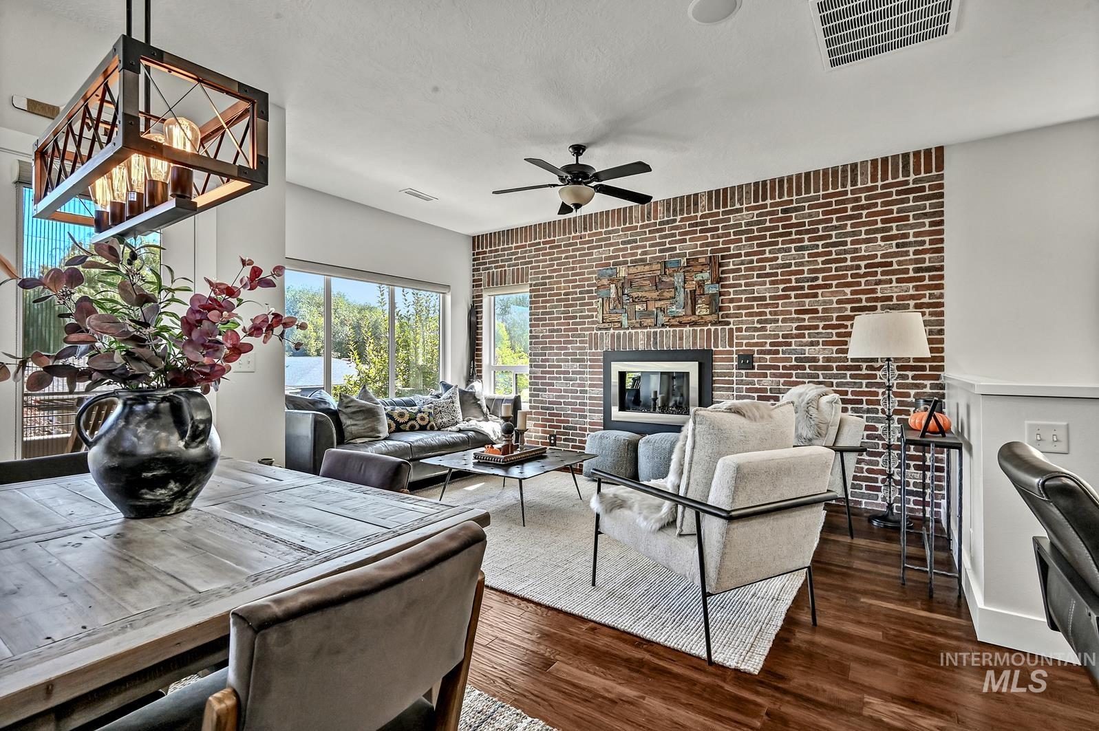 3167 S Rookery Lane, Boise, Idaho 83706, 2 Bedrooms, 2 Bathrooms, Residential For Sale, Price $599,900, 98960906