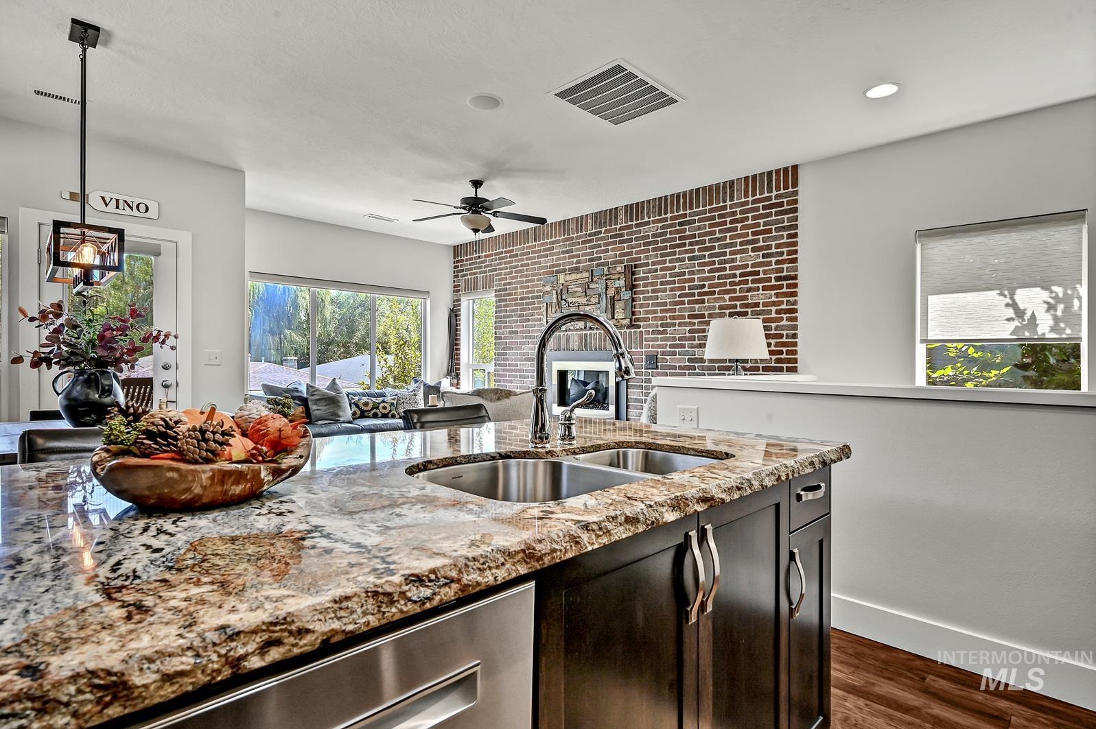 3167 S Rookery Lane, Boise, Idaho 83706, 2 Bedrooms, 2 Bathrooms, Residential For Sale, Price $599,900, 98960906