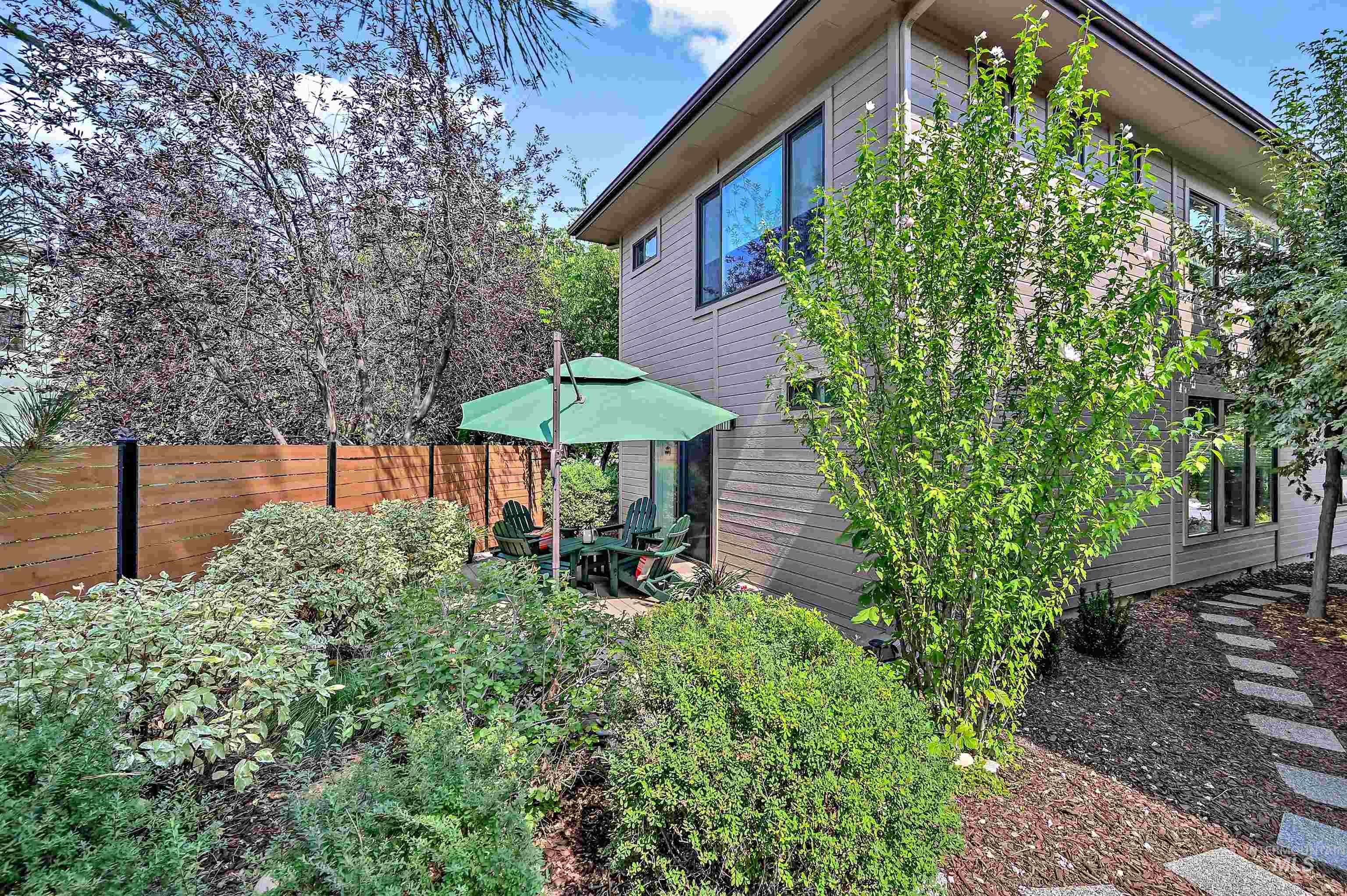 3167 S Rookery Lane, Boise, Idaho 83706, 2 Bedrooms, 2 Bathrooms, Residential For Sale, Price $599,900, 98960906