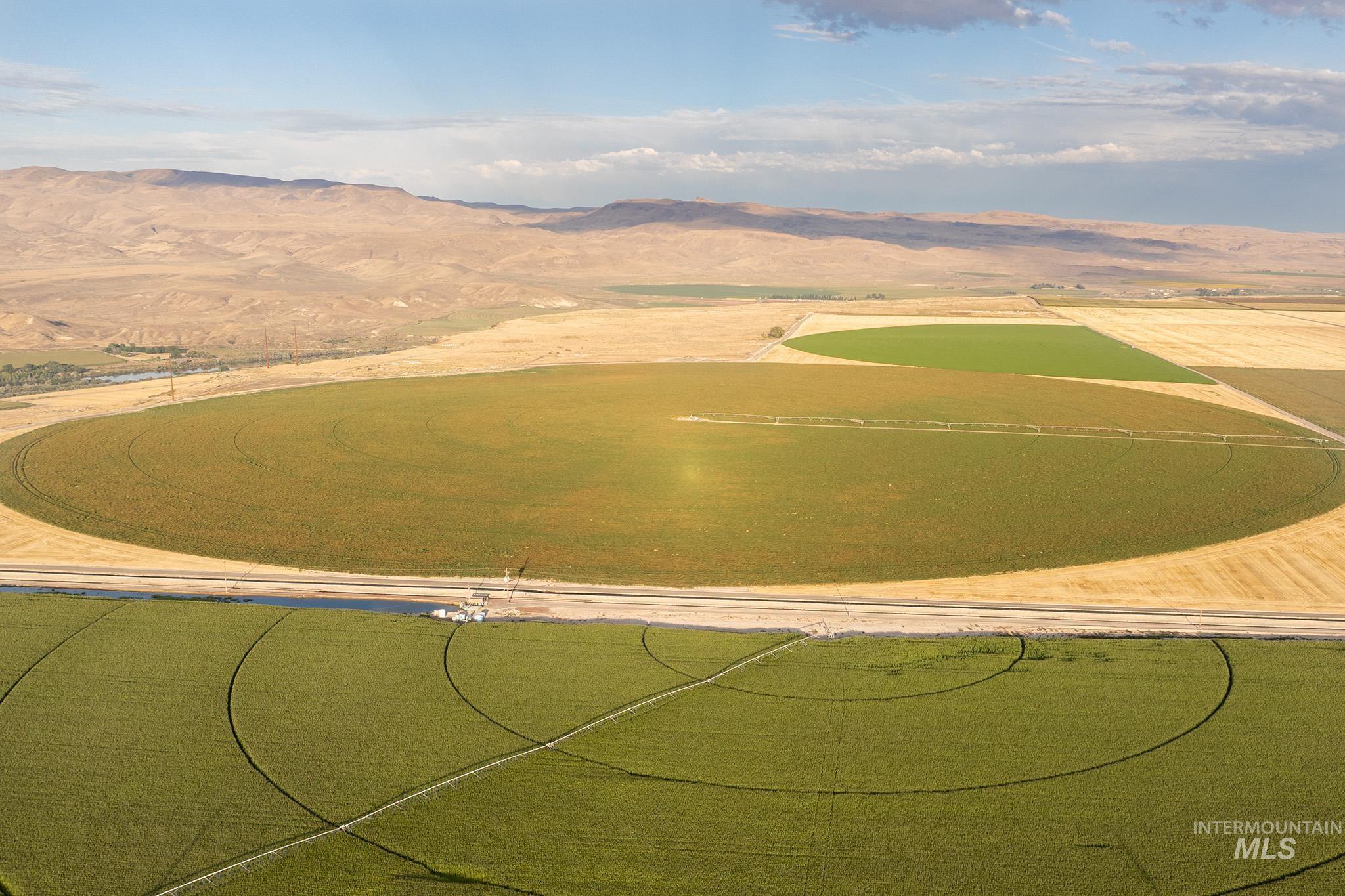 View of property's community with a mountain view