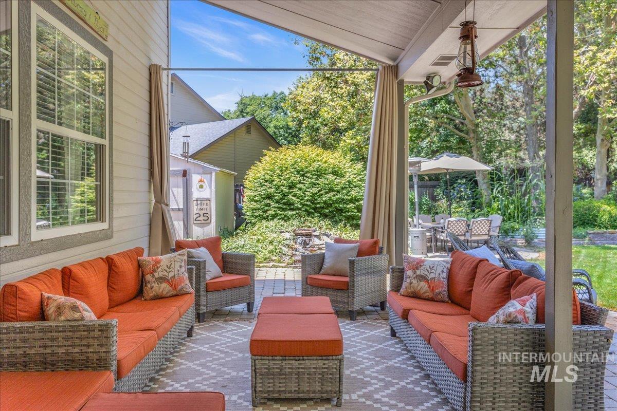 Sunroom with plenty of natural light