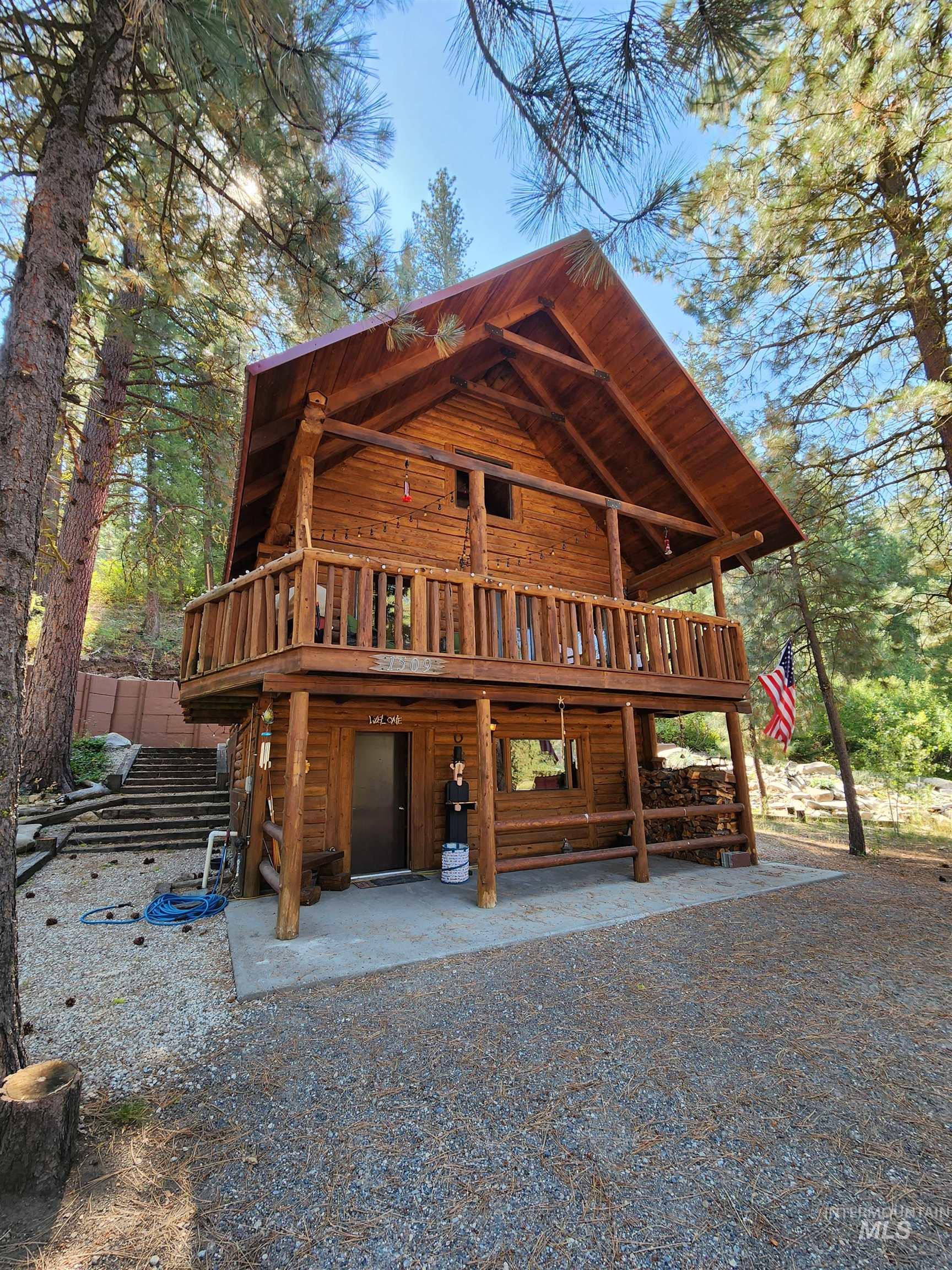 1509 E Pine Creek Road, Featherville, Idaho 83647, 3 Bedrooms, 2 Bathrooms, Residential For Sale, Price $800,000, 98960922