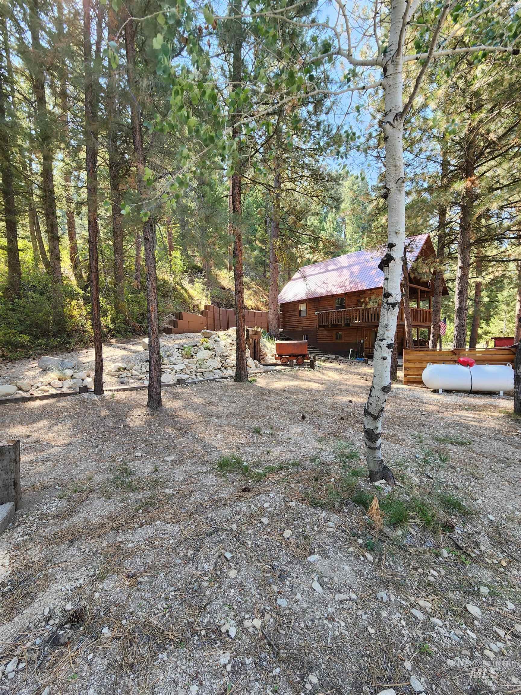 1509 E Pine Creek Road, Featherville, Idaho 83647, 3 Bedrooms, 2 Bathrooms, Residential For Sale, Price $800,000, 98960922