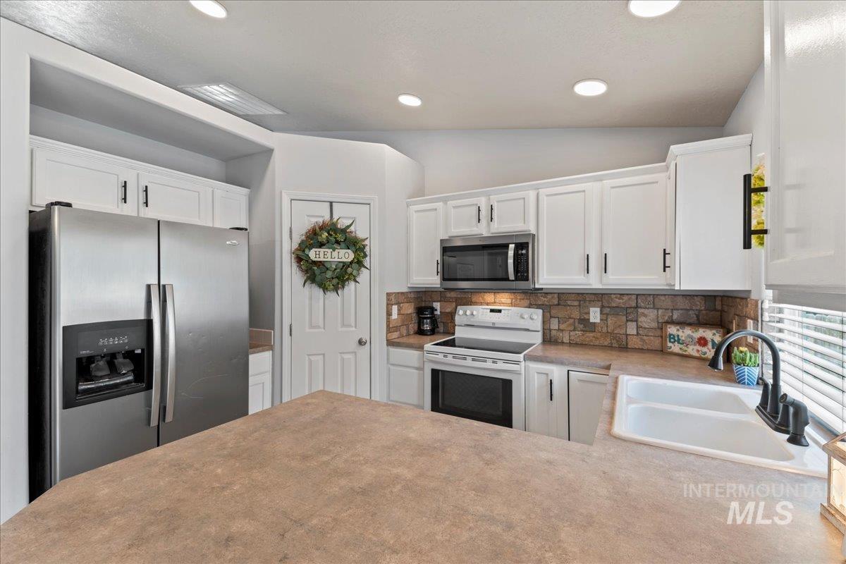 748 S Willis Ave, Kuna, Idaho 83634, 4 Bedrooms, 2.5 Bathrooms, Residential For Sale, Price $409,000, 98960925
