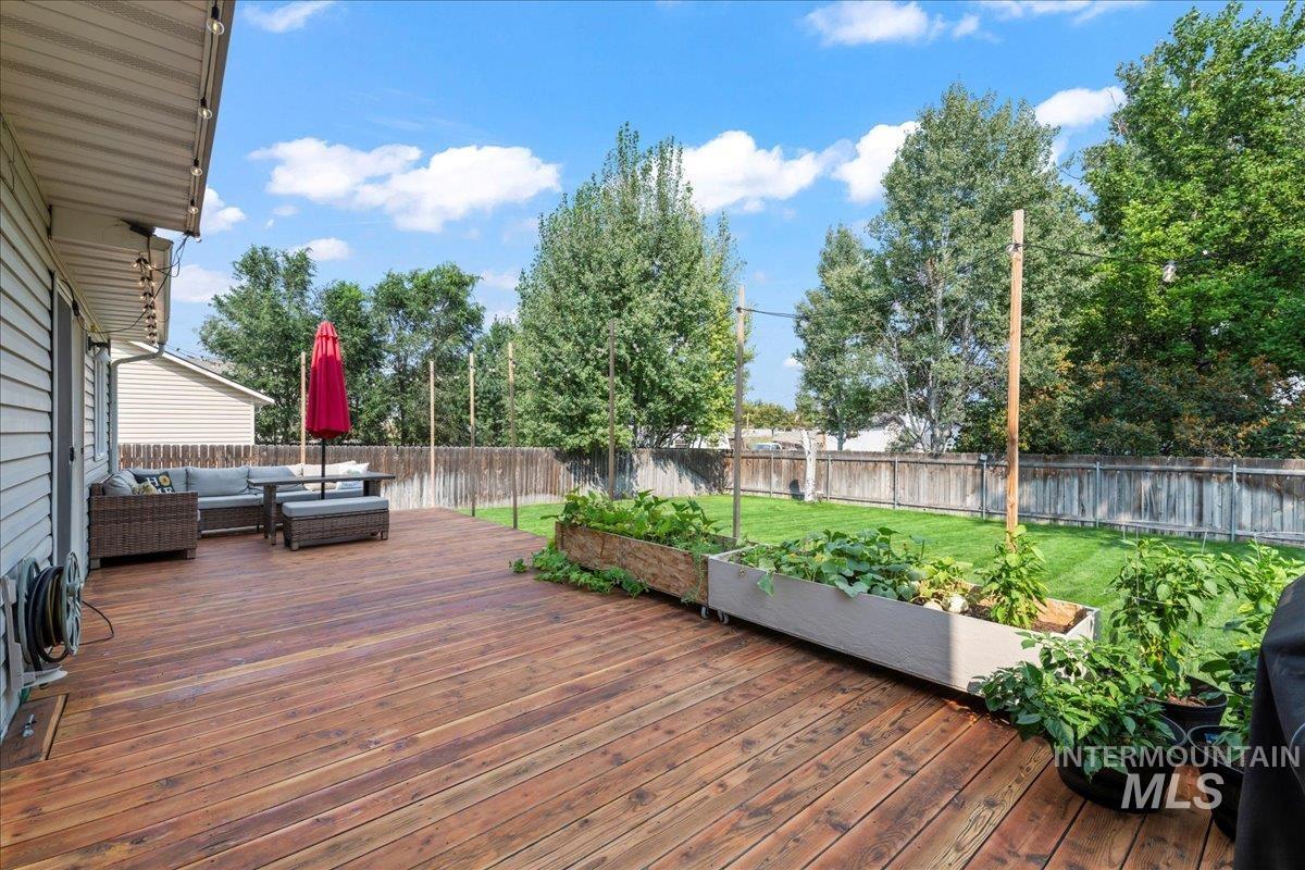 748 S Willis Ave, Kuna, Idaho 83634, 4 Bedrooms, 2.5 Bathrooms, Residential For Sale, Price $409,000, 98960925