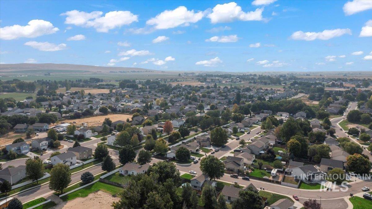 748 S Willis Ave, Kuna, Idaho 83634, 4 Bedrooms, 2.5 Bathrooms, Residential For Sale, Price $409,000, 98960925