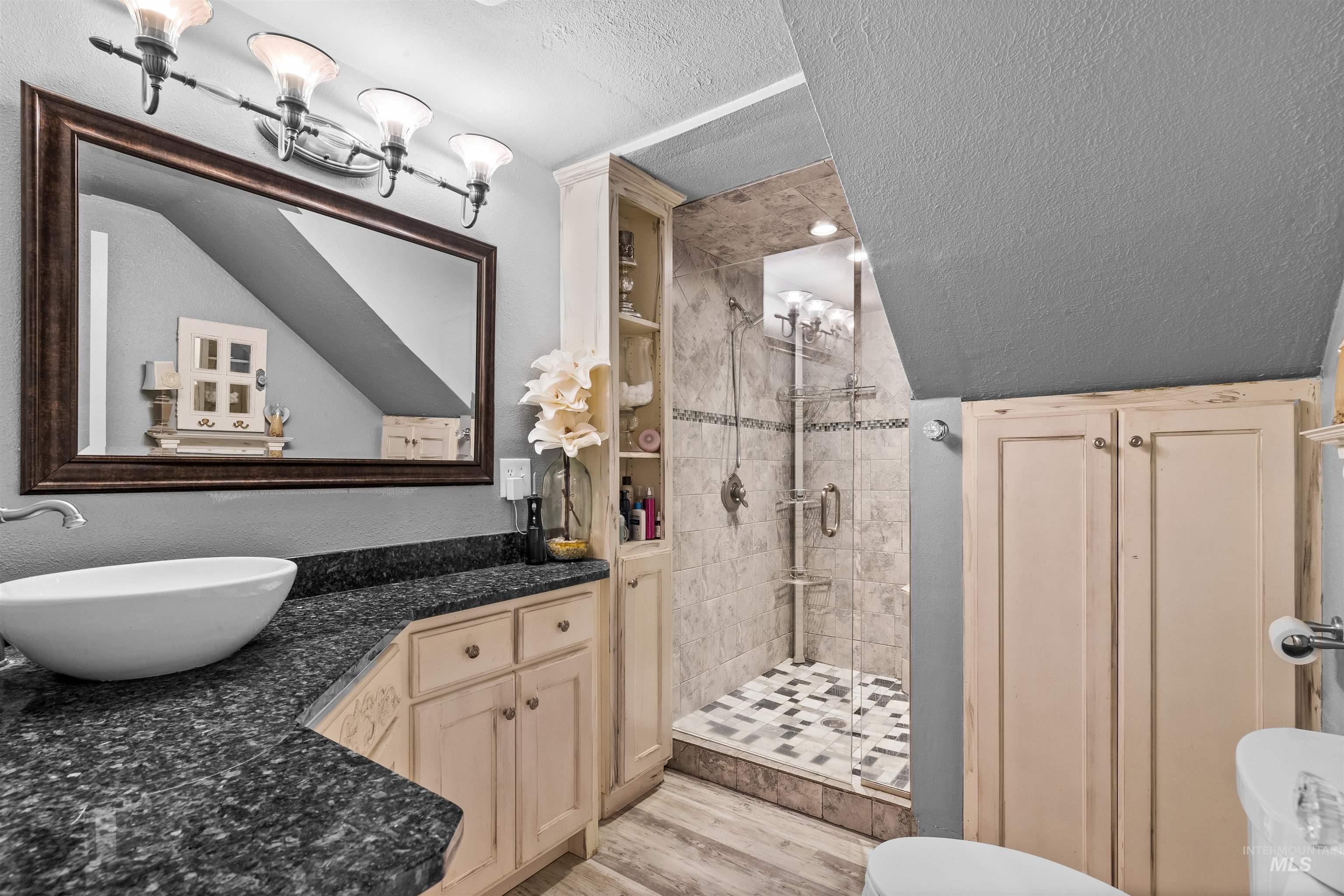 326 5th Avenue, Lewiston, Idaho 83501, 4 Bedrooms, 2.5 Bathrooms, Residential For Sale, Price $485,000, 98960926