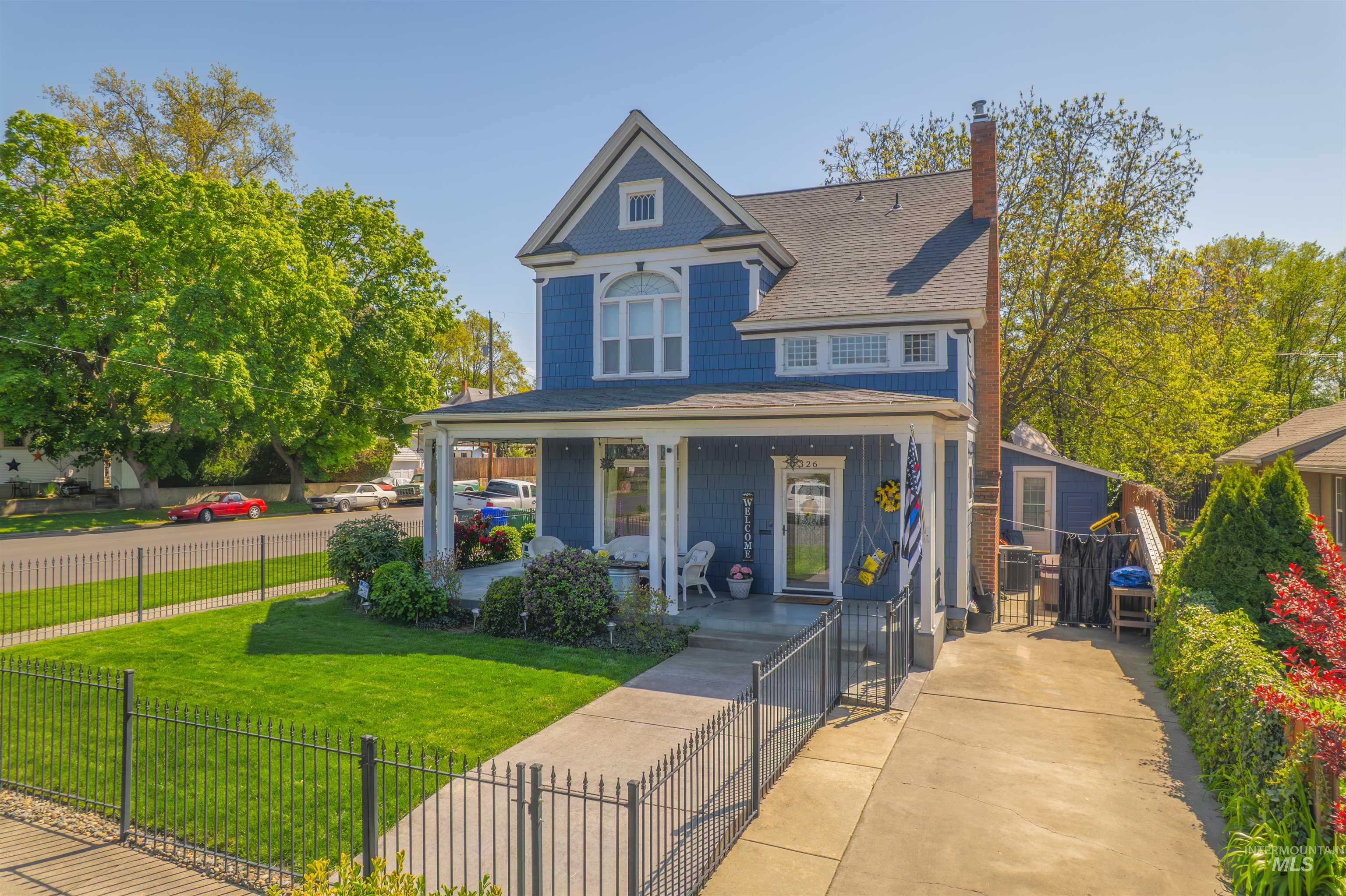 326 5th Avenue, Lewiston, Idaho 83501, 4 Bedrooms, 2.5 Bathrooms, Residential For Sale, Price $485,000, 98960926