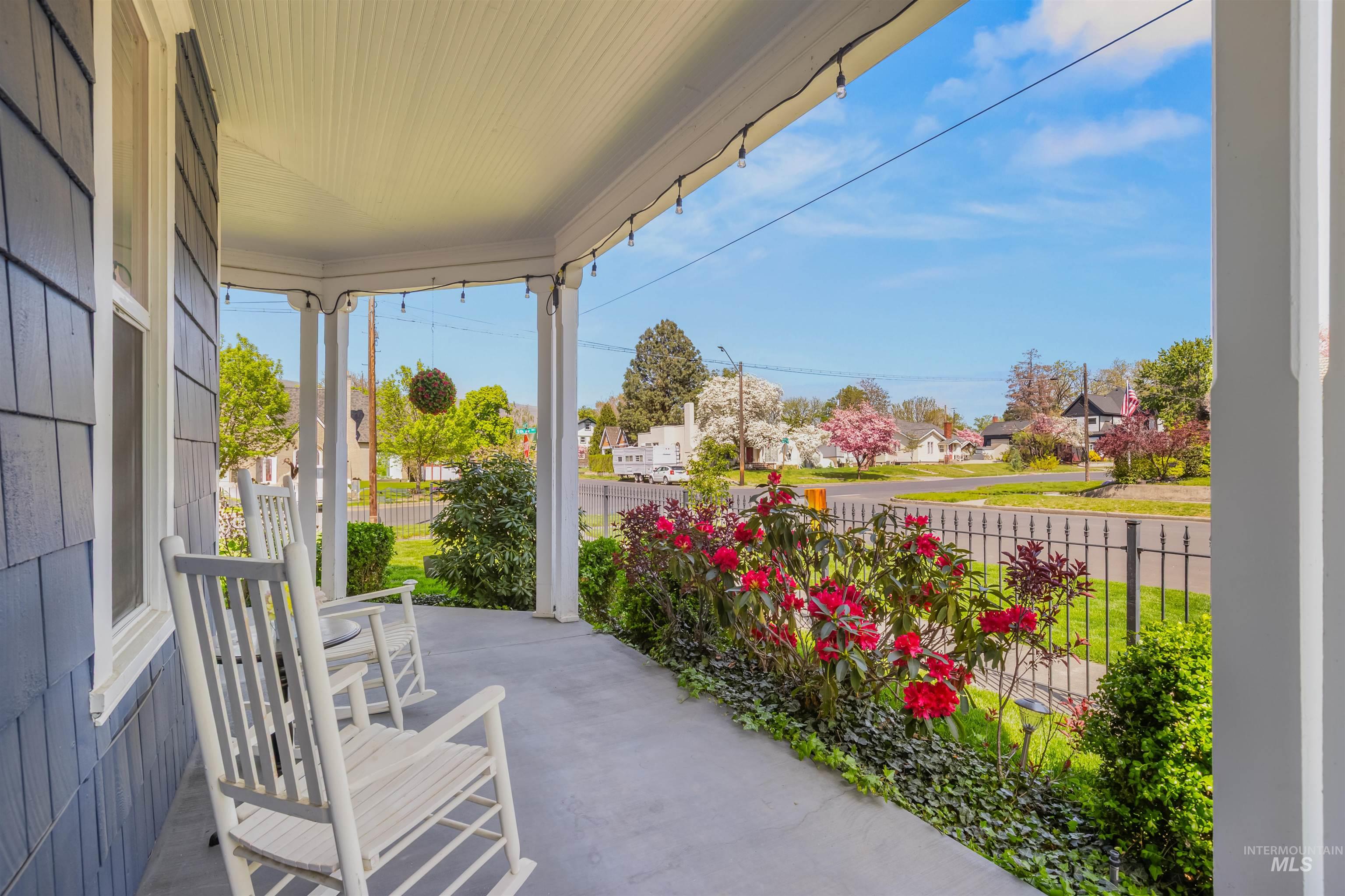 326 5th Avenue, Lewiston, Idaho 83501, 4 Bedrooms, 2.5 Bathrooms, Residential For Sale, Price $485,000, 98960926