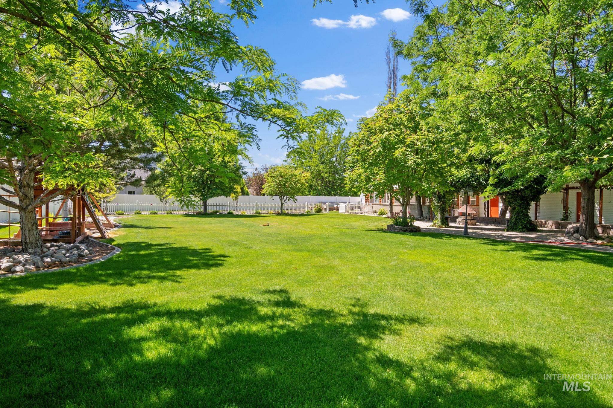 3348 Highlawn Dr, Twin Falls, Idaho 83301, 4 Bedrooms, 2 Bathrooms, Residential For Sale, Price $585,000, 98960939