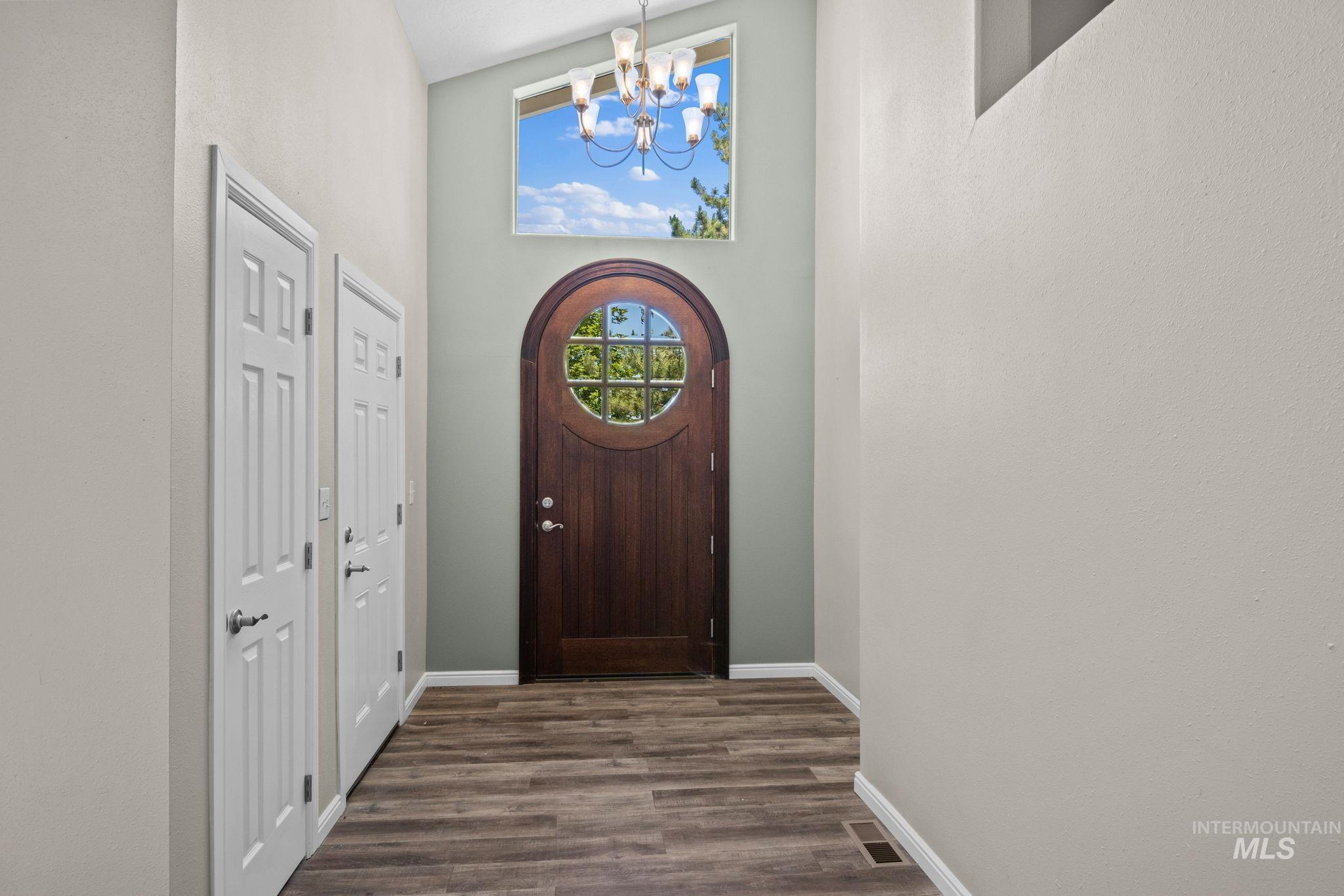 3348 Highlawn Dr, Twin Falls, Idaho 83301, 4 Bedrooms, 2 Bathrooms, Residential For Sale, Price $585,000, 98960939