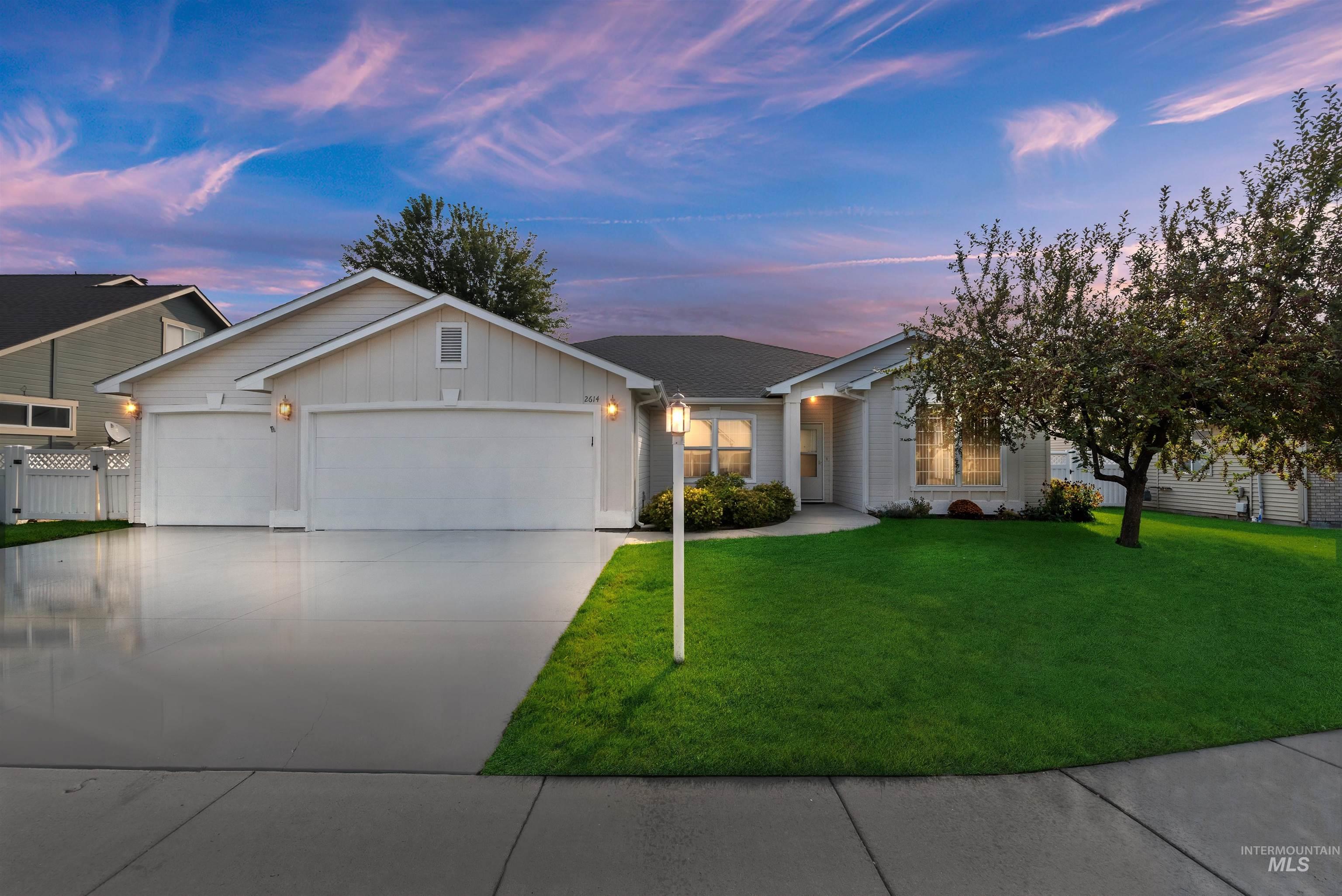 2614 N Robie Ave, Meridian, Idaho 83646-8306, 4 Bedrooms, 2 Bathrooms, Residential For Sale, Price $520,000, 98960948