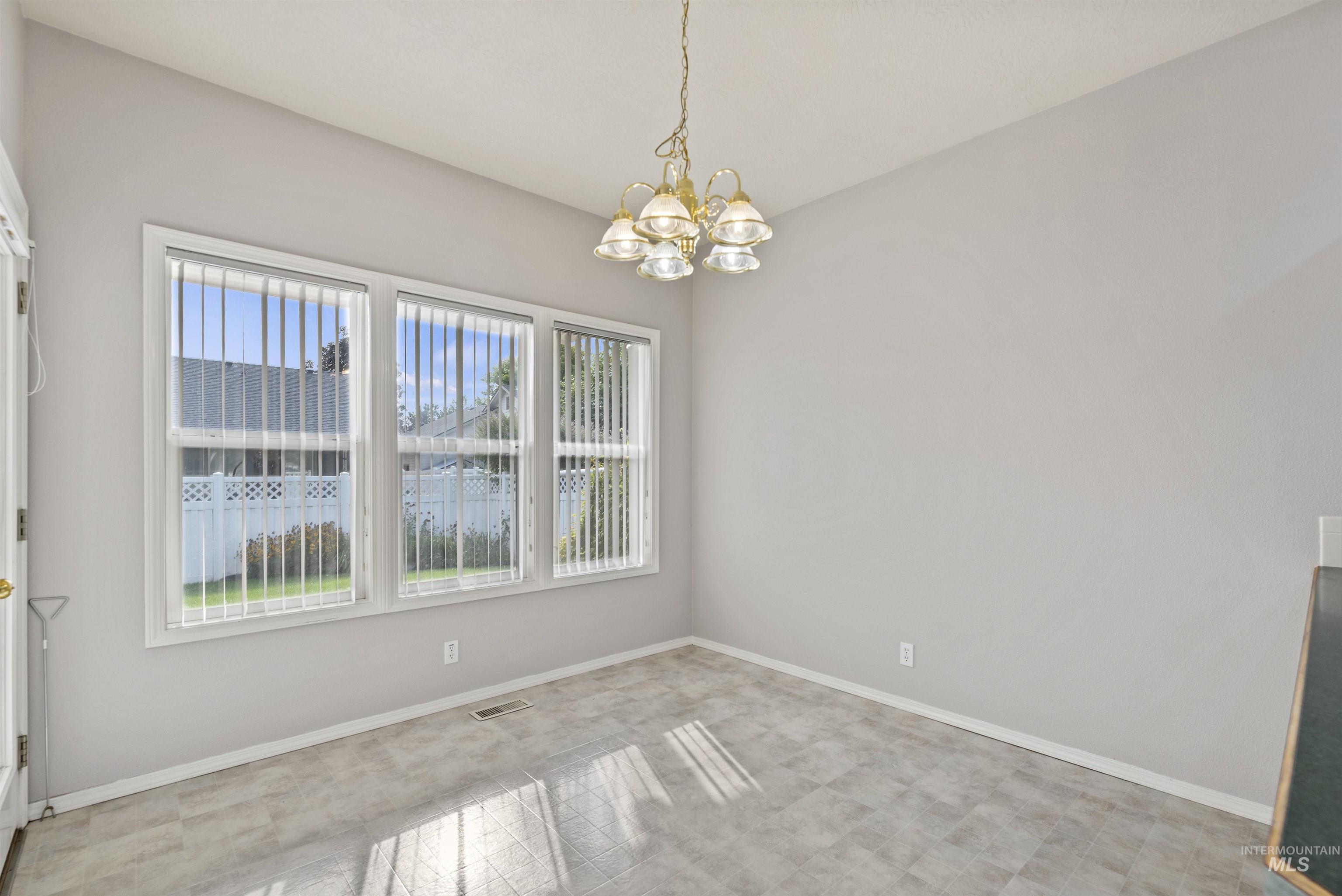 2614 N Robie Ave, Meridian, Idaho 83646-8306, 4 Bedrooms, 2 Bathrooms, Residential For Sale, Price $520,000, 98960948