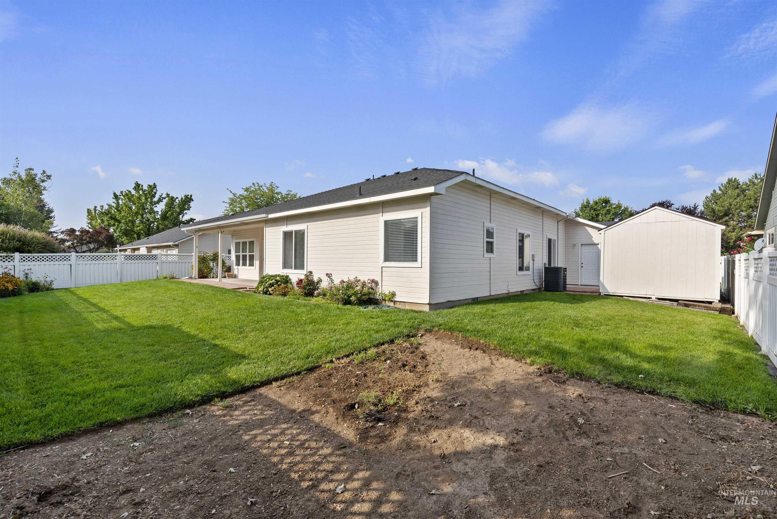 2614 N Robie Ave, Meridian, Idaho 83646-8306, 4 Bedrooms, 2 Bathrooms, Residential For Sale, Price $520,000, 98960948