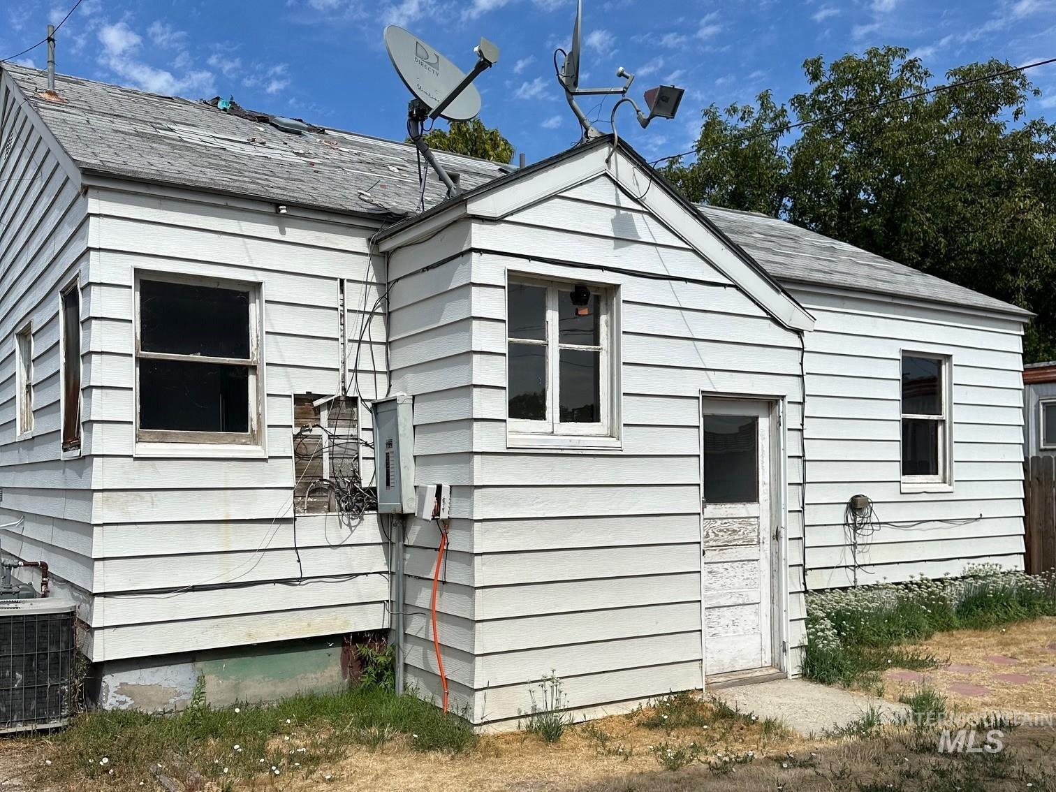 114 E Montana Ave, Homedale, Idaho 83628, 3 Bedrooms, 2 Bathrooms, Residential For Sale, Price $249,900, 98960949