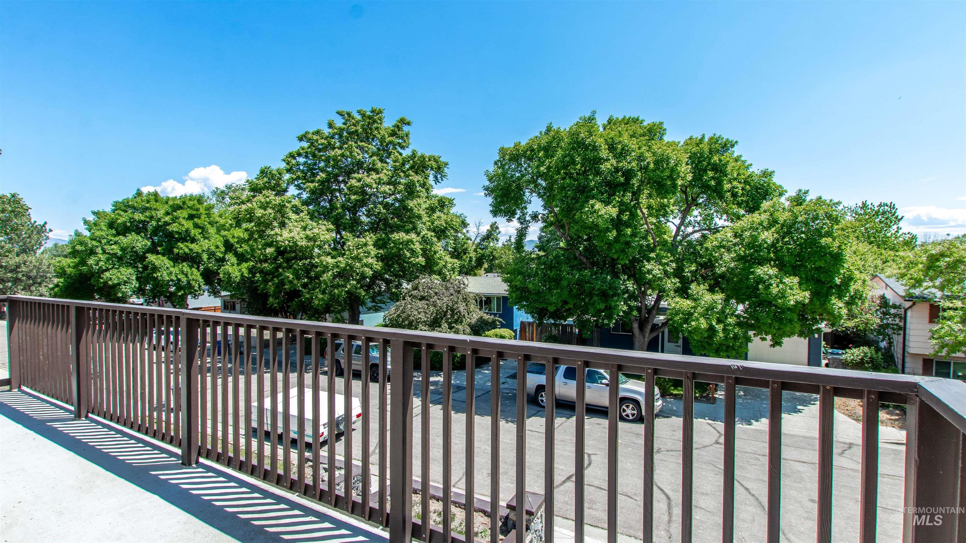 2701 S Gourley St., Boise, Idaho 83705, 2 Bedrooms, 2 Bathrooms, Residential For Sale, Price $349,900, 98960950