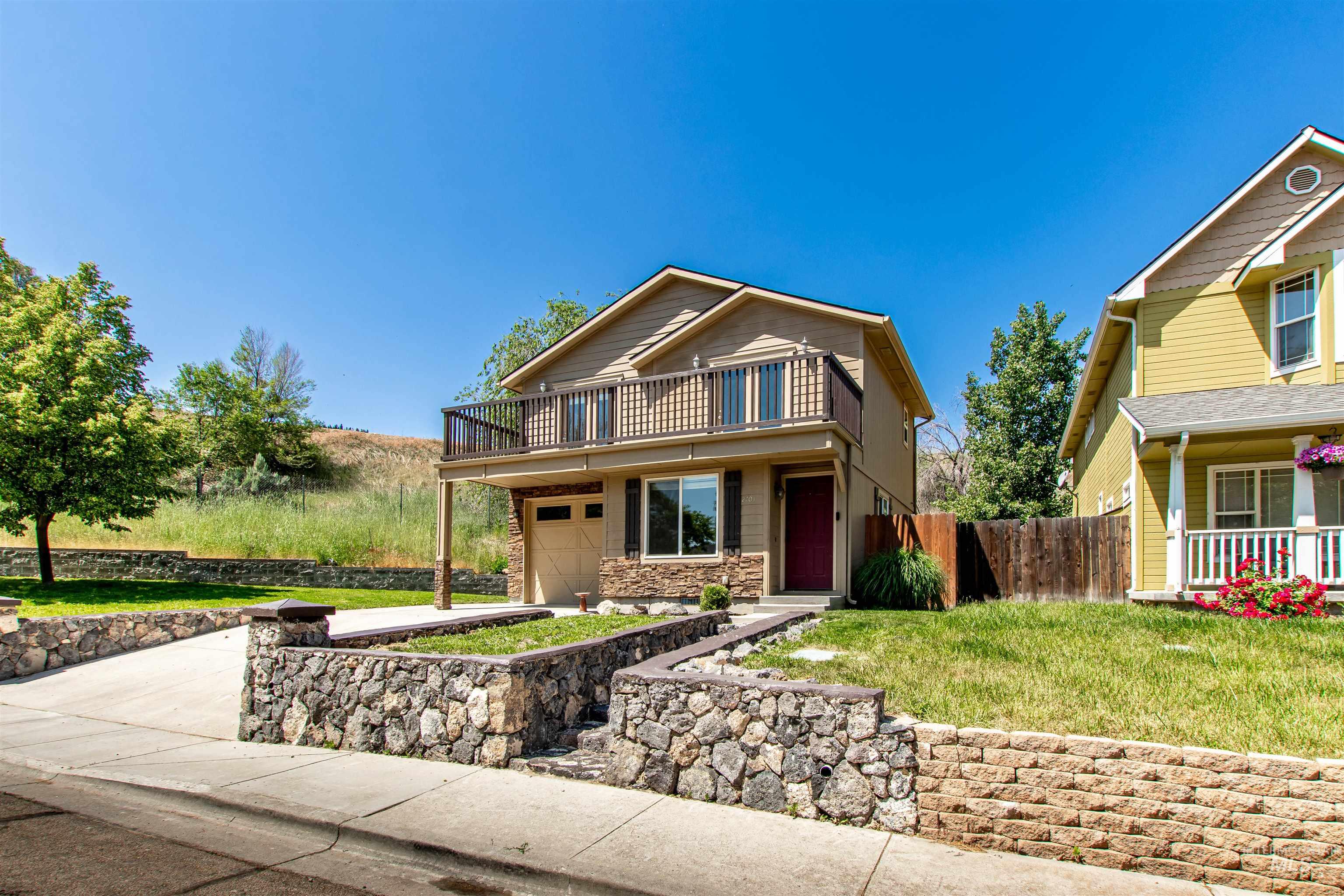 2701 S Gourley St., Boise, Idaho 83705, 2 Bedrooms, 2 Bathrooms, Residential For Sale, Price $349,900, 98960950