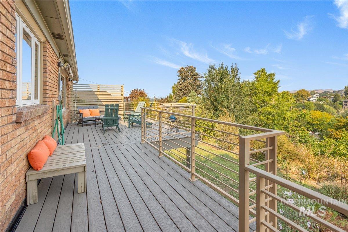 92 W Horizon Dr, Boise, Idaho 83702, 3 Bedrooms, 2 Bathrooms, Residential For Sale, Price $955,900, 98960954