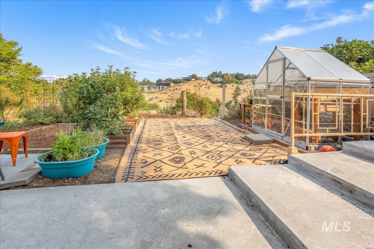 92 W Horizon Dr, Boise, Idaho 83702, 3 Bedrooms, 2 Bathrooms, Residential For Sale, Price $955,900, 98960954