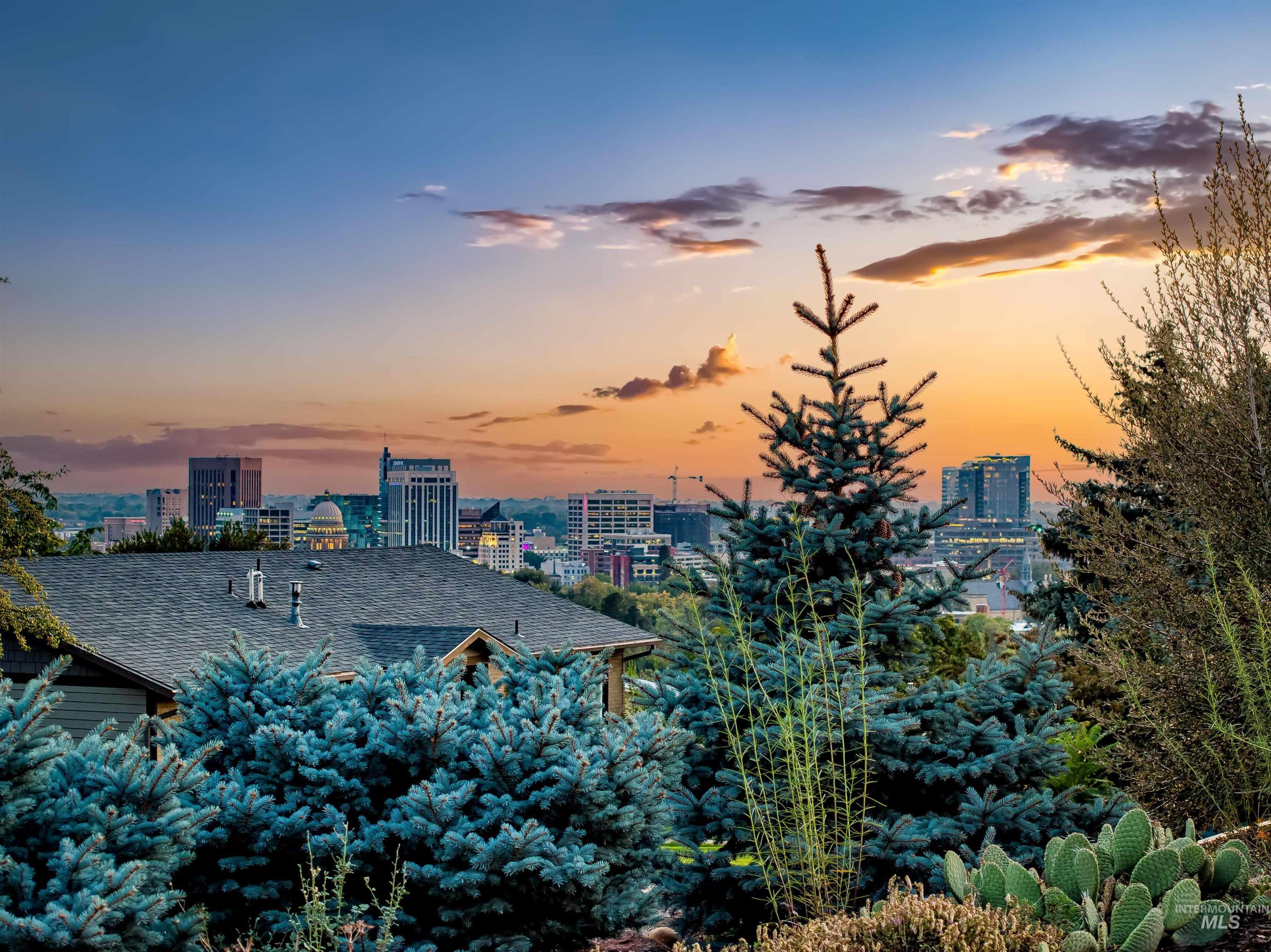 92 W Horizon Dr, Boise, Idaho 83702, 3 Bedrooms, 2 Bathrooms, Residential For Sale, Price $955,900, 98960954