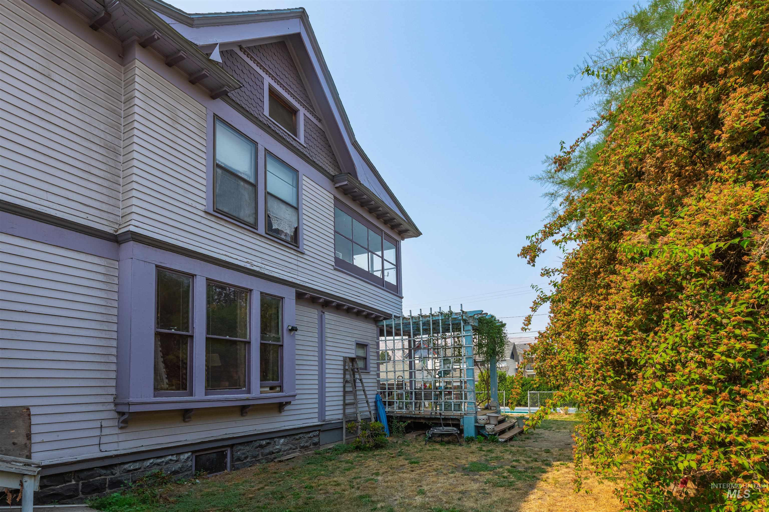 View of side of home