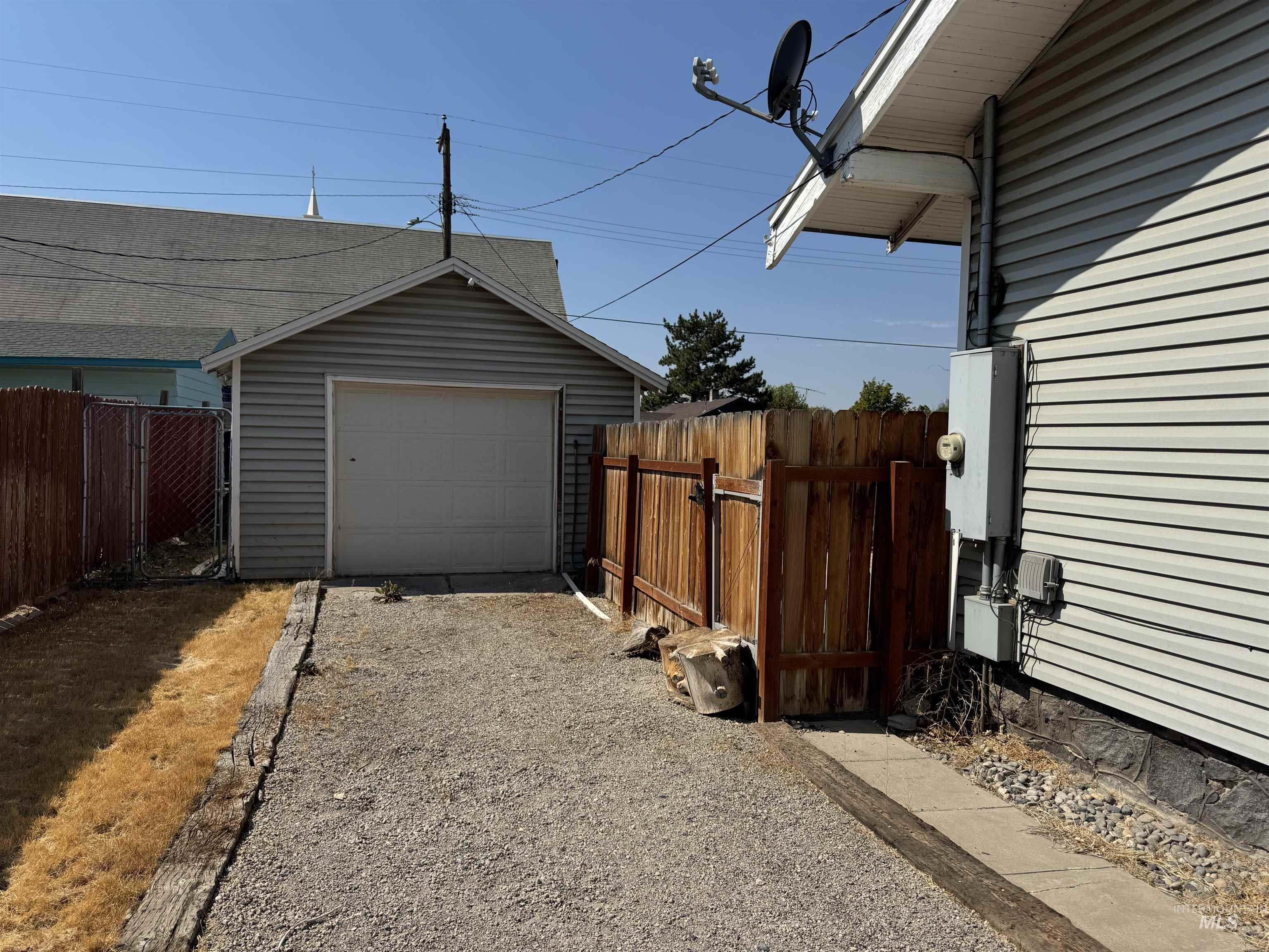 405 8th Avenue N, Buhl, Idaho 83316, 5 Bedrooms, 2 Bathrooms, Residential For Sale, Price $293,000, 98960958