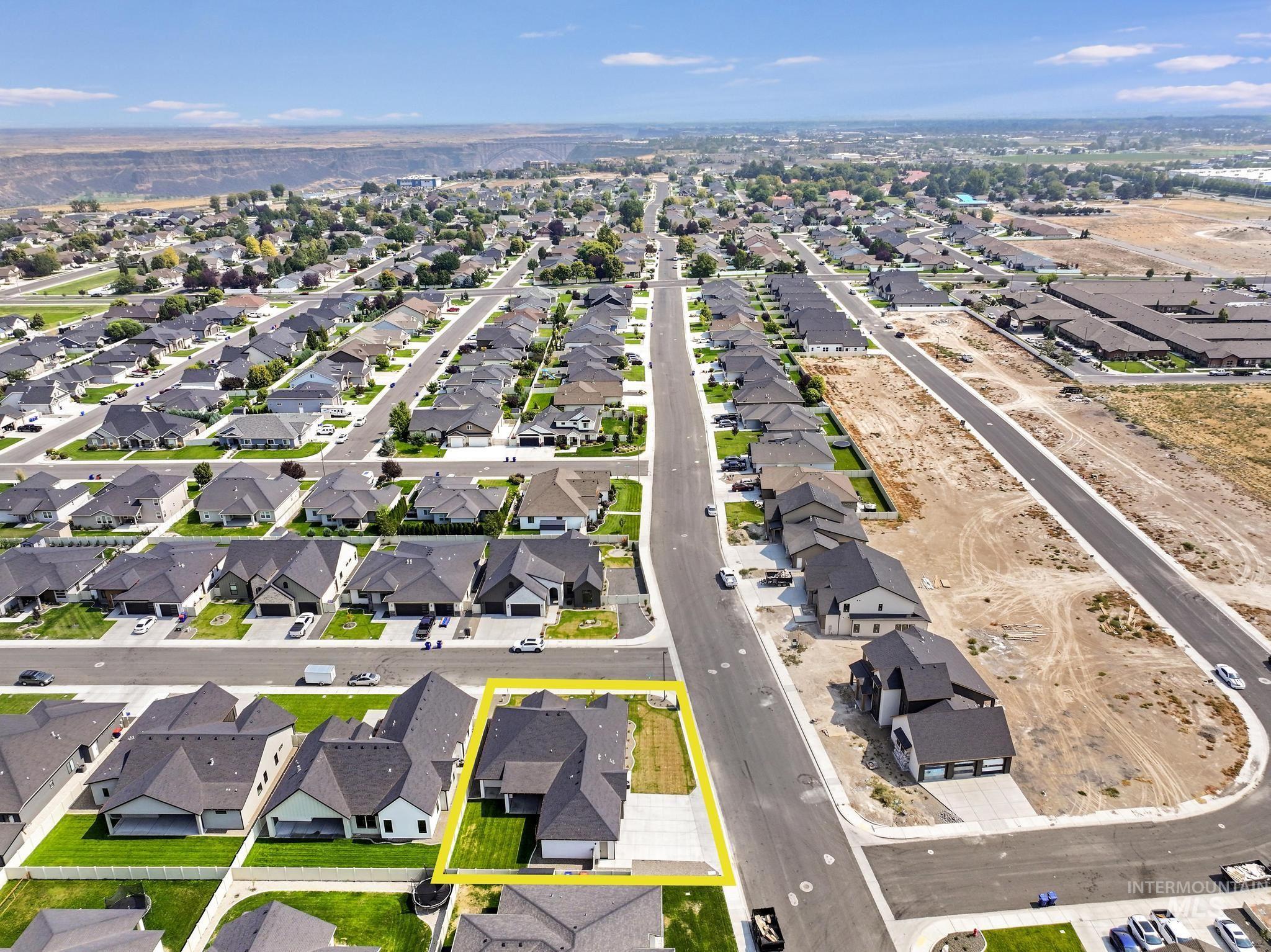 View of property location with property parcel outlined and nearby suburban area