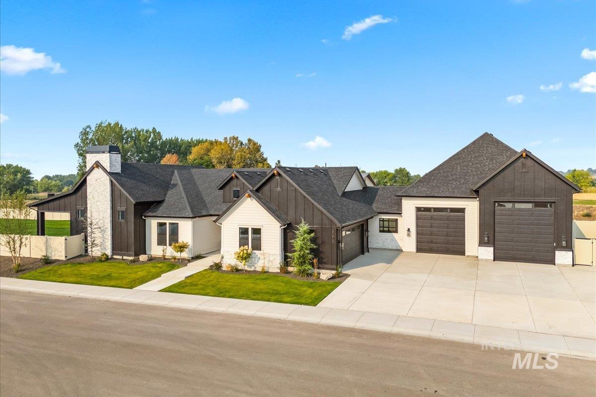 3075 N Costa Madera Ave, Star, Idaho 83669, 4 Bedrooms, 2.5 Bathrooms, Residential For Sale, Price $1,360,000, 98960997