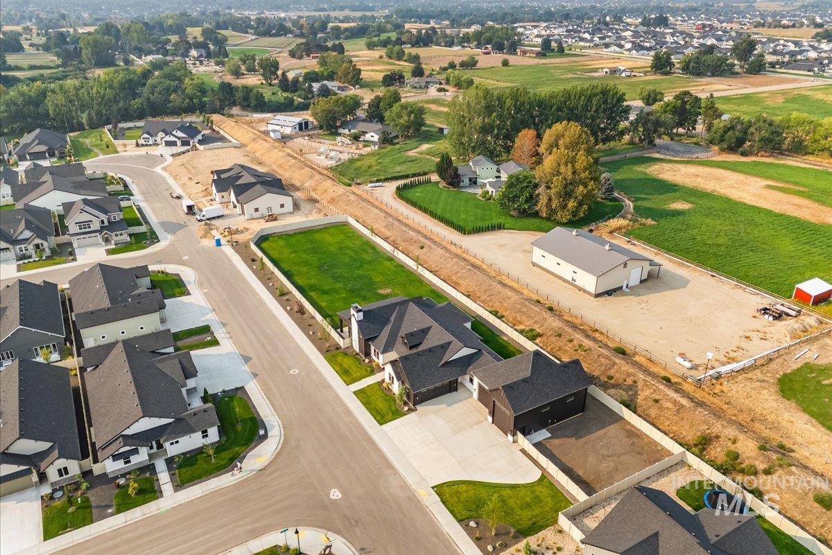 3075 N Costa Madera Ave, Star, Idaho 83669, 4 Bedrooms, 2.5 Bathrooms, Residential For Sale, Price $1,360,000, 98960997
