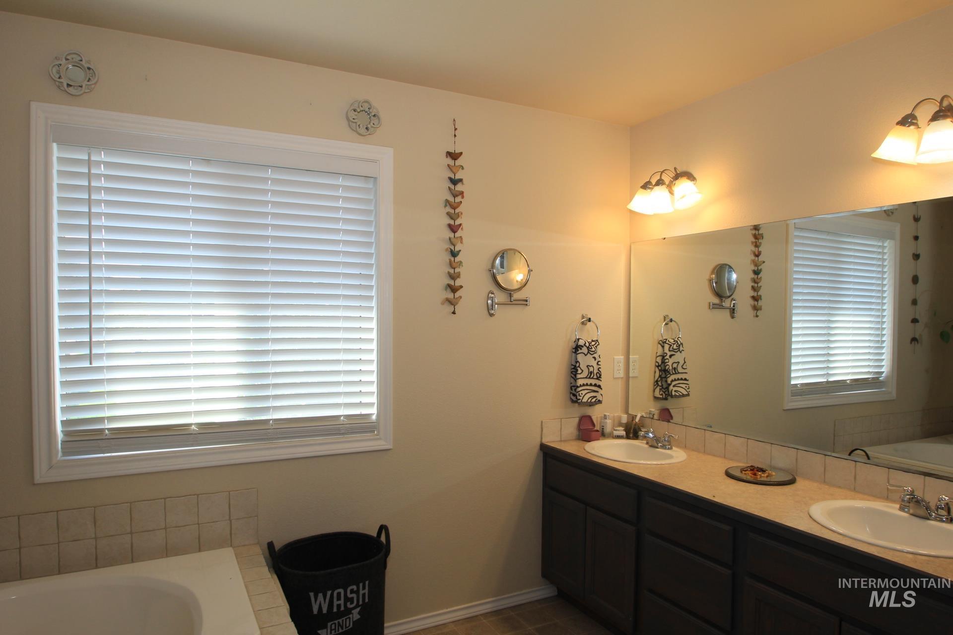 4609 E Vineyard Way, Nampa, Idaho 83686, 4 Bedrooms, 2.5 Bathrooms, Residential For Sale, Price $499,900, 98960998
