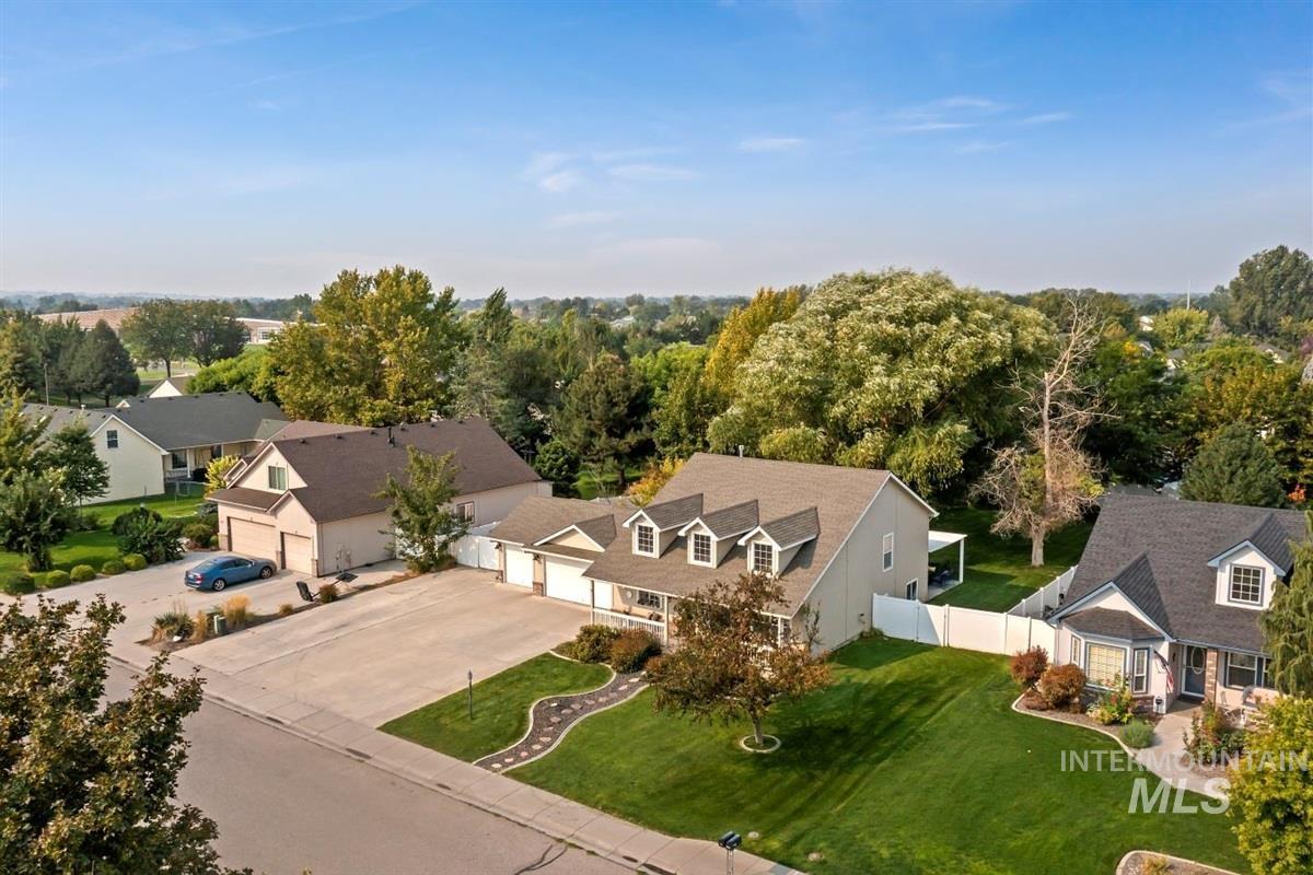 Aerial view of property and surrounding area