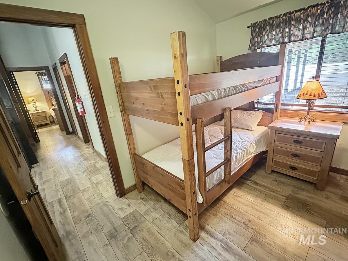 109 Par Drive, Cascade, Idaho 83611, 3 Bedrooms, 2 Bathrooms, Residential For Sale, Price $734,900, 98961004